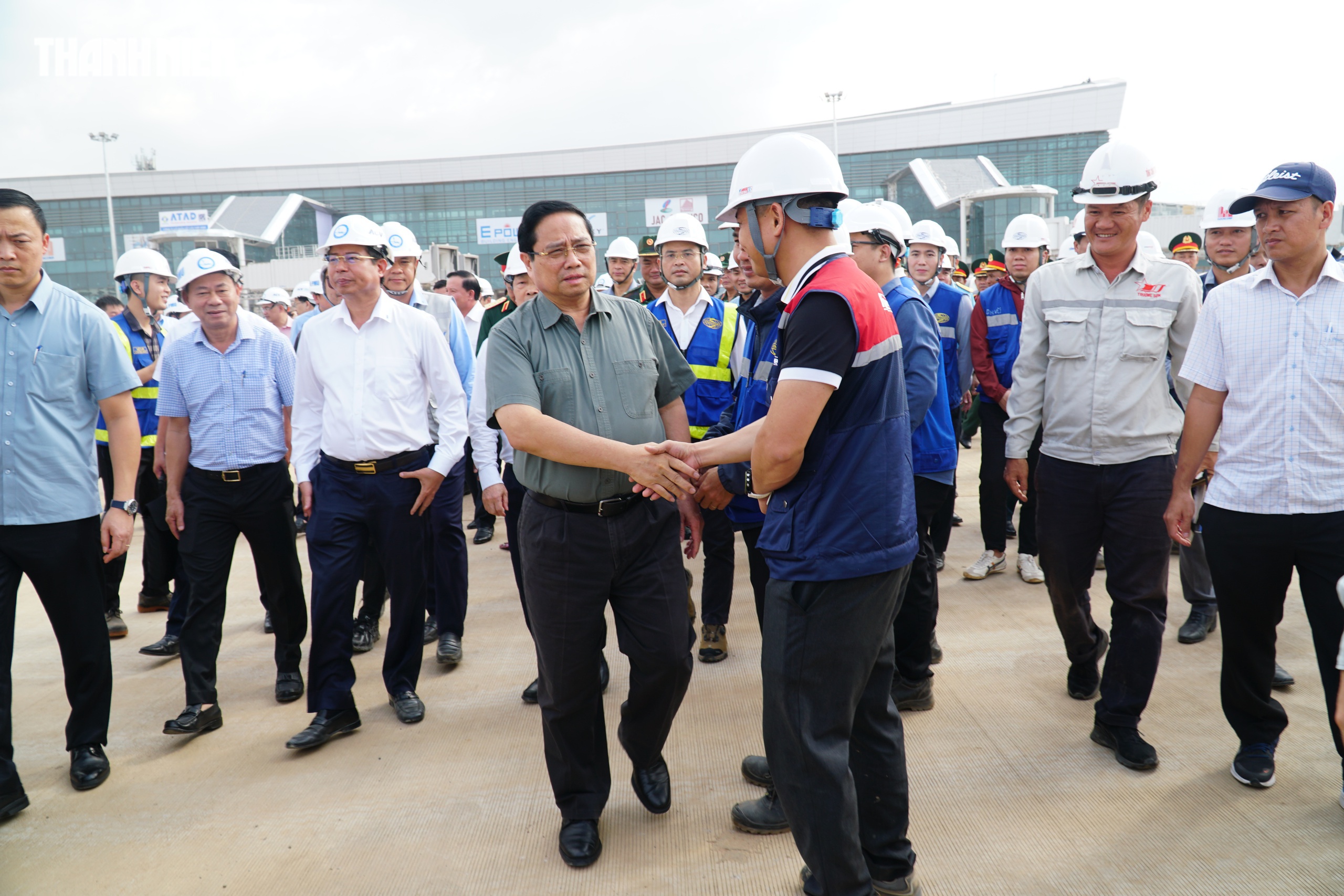 Thủ tướng kiểm tra sân bay Long Thành trước ngày đón chuyến bay đầu tiên ngày 19.12- Ảnh 6. Thủ tướng kiểm tra sân bay Long Thành trước ngày đón chuyến bay đầu tiên ngày 19.12- Ảnh 6.