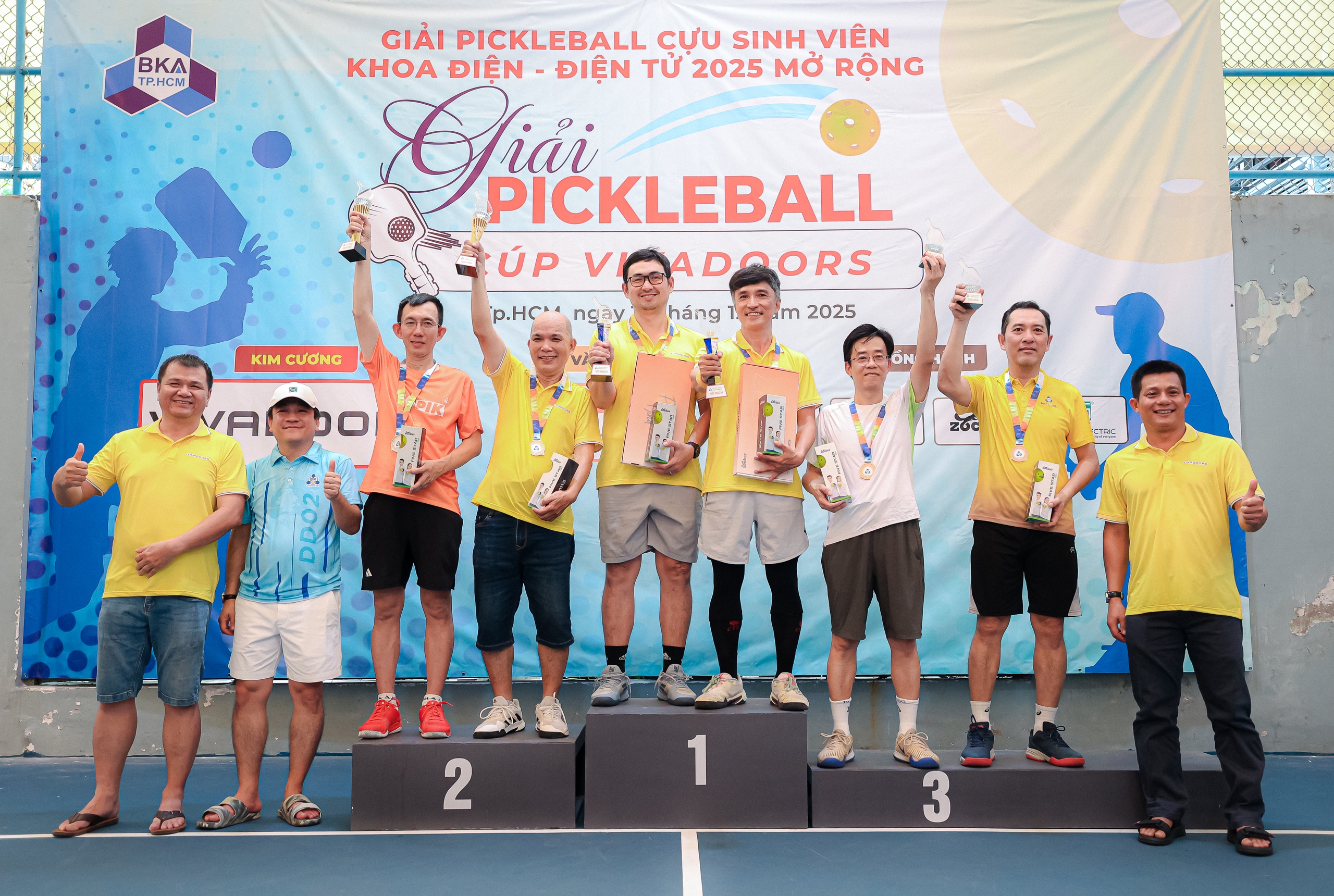 Quy tụ anh tài tại một giải pickleball cựu sinh viên Trường ĐH Bách khoa - Ảnh 1.
