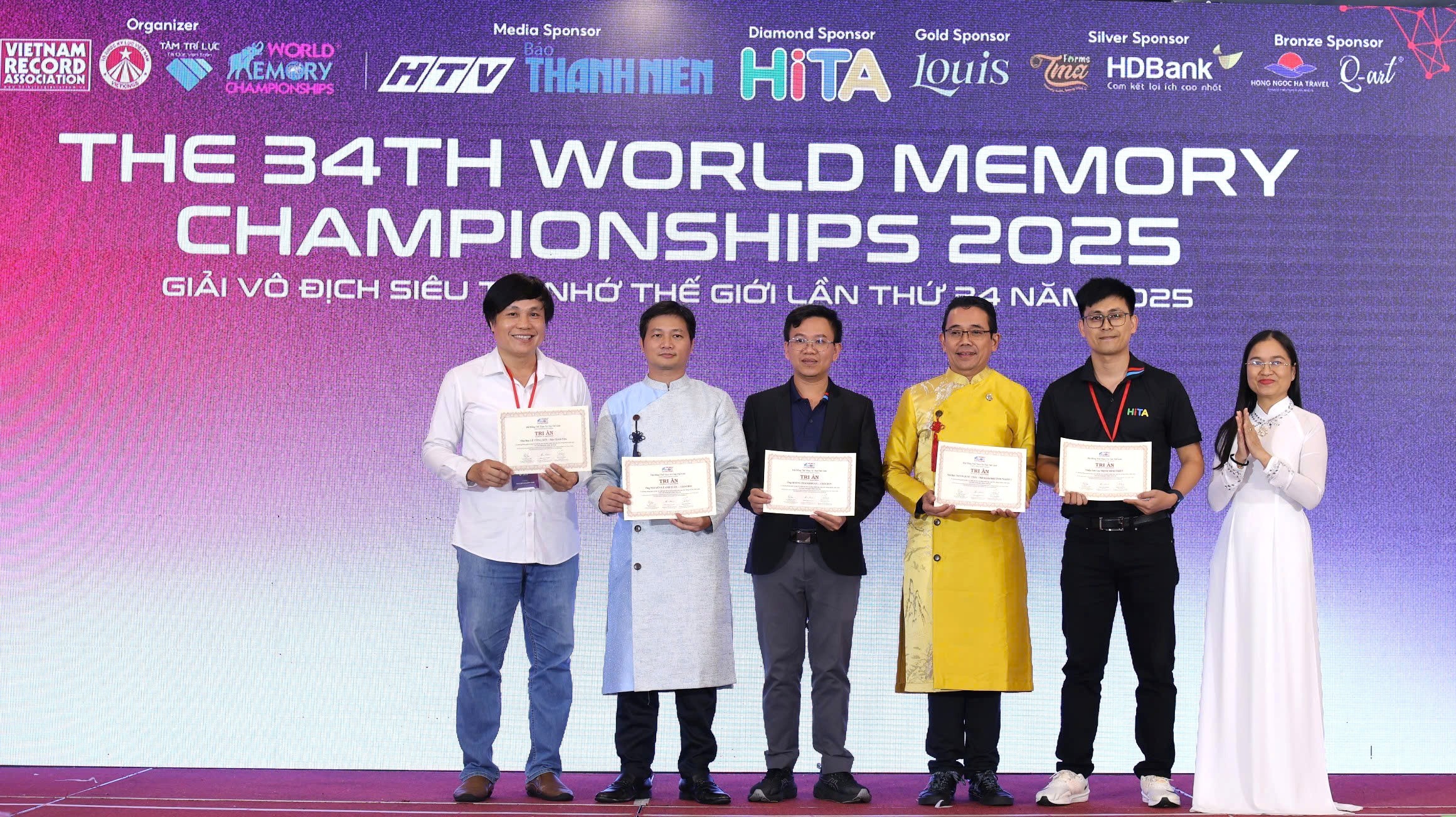 Nhiếp ảnh gia Trịnh Minh Triết 'kể chuyện' Siêu trí nhớ thế giới bằng... cảm xúc - Ảnh 6.