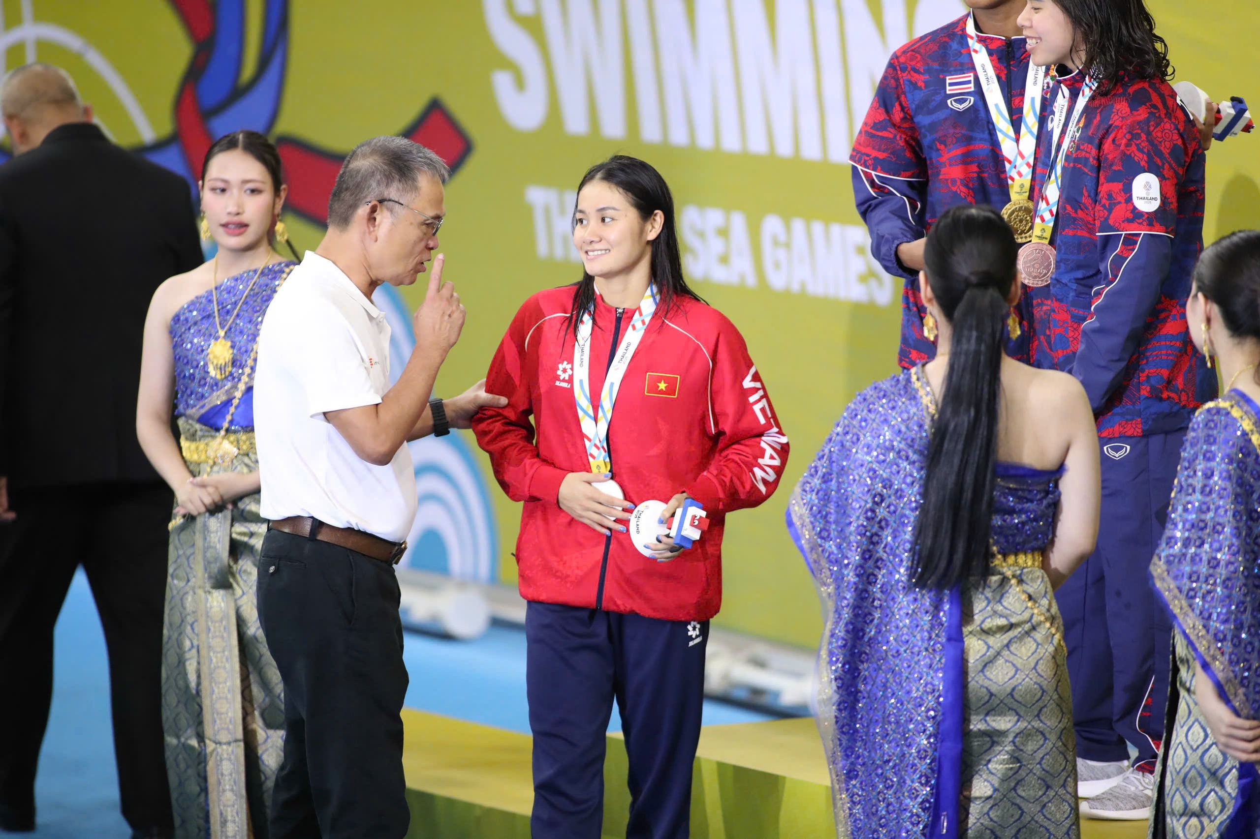 Phê bình kình ngư trẻ Mỹ Tiên không đúng lúc, lãnh đạo Hiệp hội Thể thao dưới nước bị… phê bình- Ảnh 2. Phê bình kình ngư trẻ Mỹ Tiên không đúng lúc, lãnh đạo Hiệp hội Thể thao dưới nước bị… phê bình- Ảnh 2.