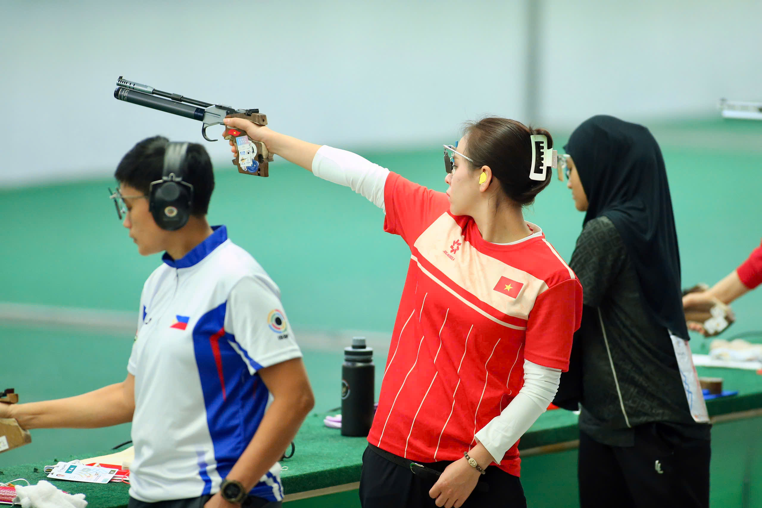 Lịch thi đấu SEA Games 33 rất nóng hôm nay: Việt Nam tăng tốc, đòi lại tốp 2 từ Indonesia- Ảnh 1. Lịch thi đấu SEA Games 33 rất nóng hôm nay: Việt Nam tăng tốc, đòi lại tốp 2 từ Indonesia- Ảnh 1.