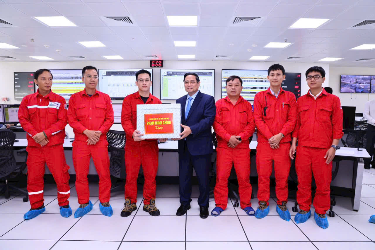 Vận hành tổ hợp nhà máy LNG đầu tiên của Việt Nam ở Nhơn Trạch- Ảnh 2. Vận hành tổ hợp nhà máy LNG đầu tiên của Việt Nam ở Nhơn Trạch- Ảnh 2.