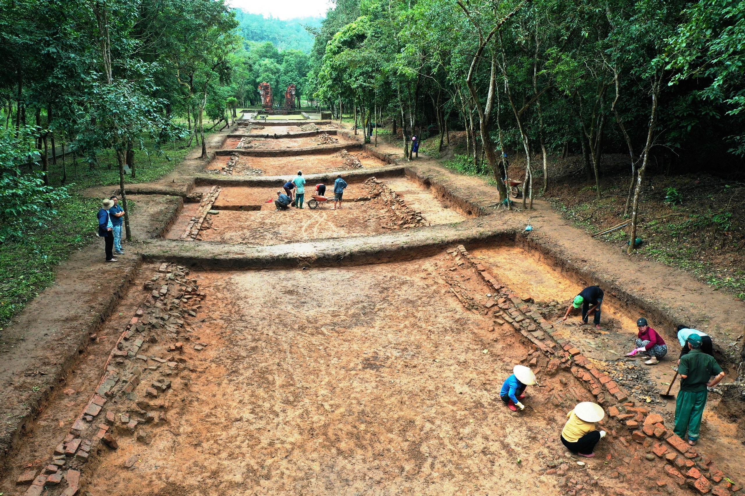 Cận cảnh 'con đường thiêng' ở thánh địa Mỹ Sơn- Ảnh 3. Cận cảnh 'con đường thiêng' ở thánh địa Mỹ Sơn- Ảnh 3.
