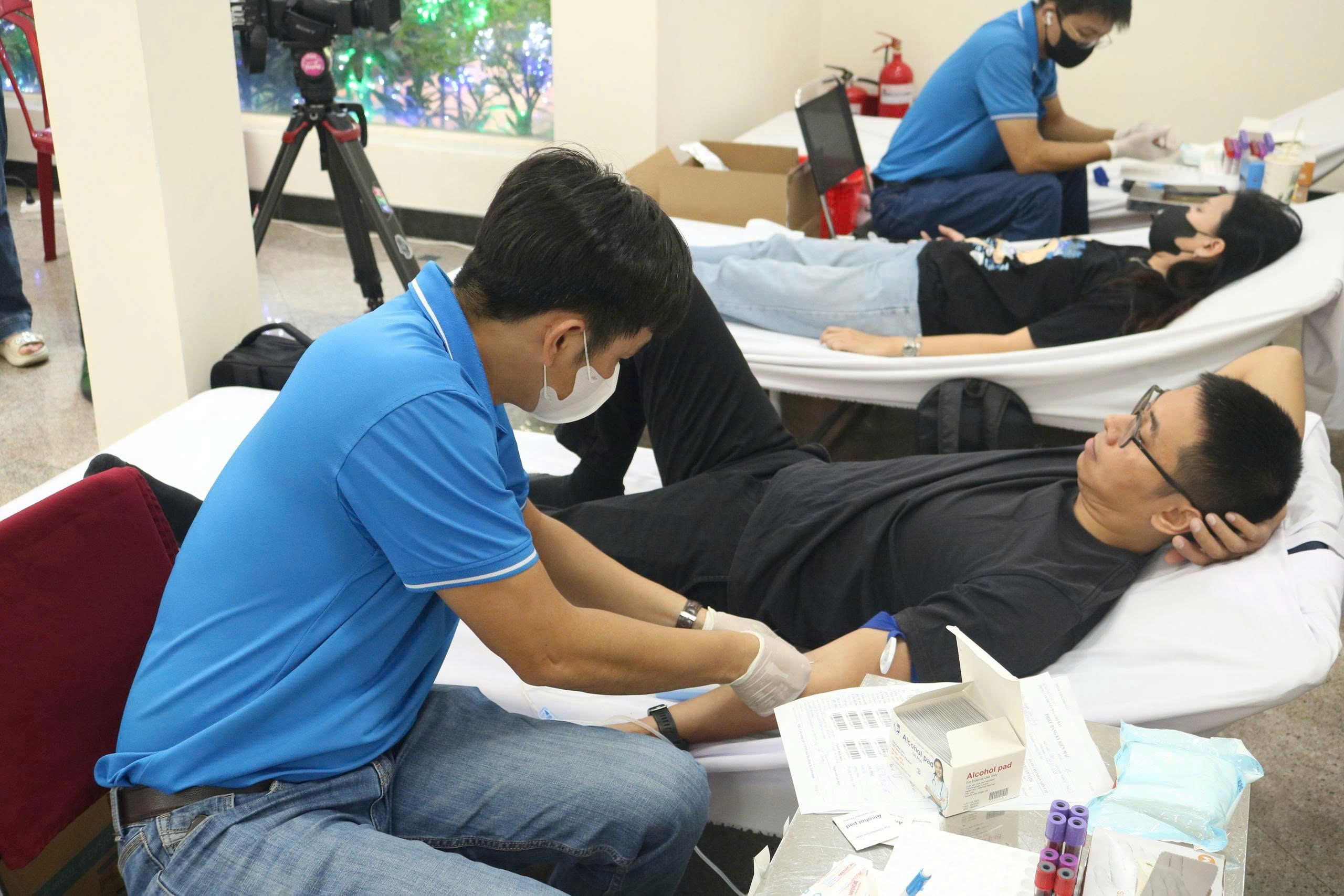 Tổng giám mục giáo phận TP.HCM kêu gọi hiến máu ở nhà thờ Đức Bà - Ảnh 6. Tổng giám mục giáo phận TP.HCM kêu gọi hiến máu ở nhà thờ Đức Bà - Ảnh 6.