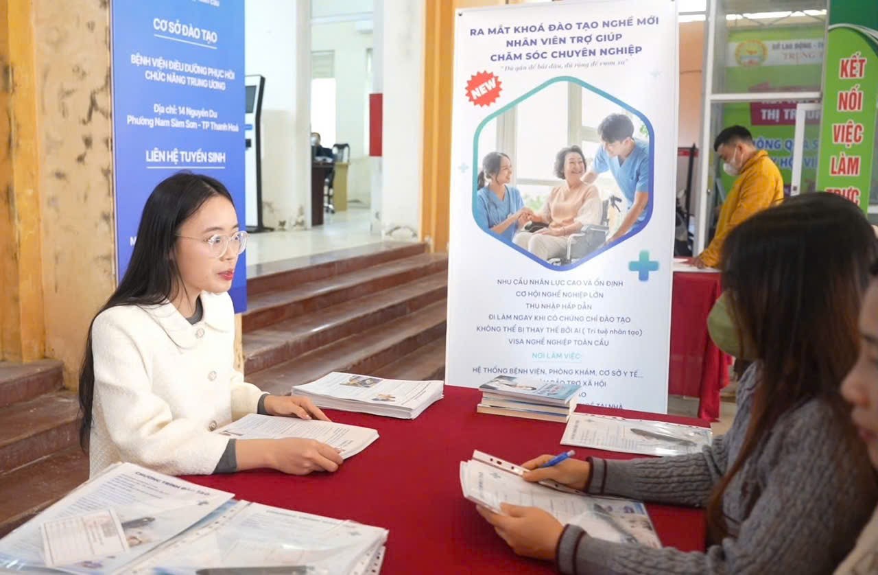 Cơ hội nghề nghiệp mới khó bị AI thay thế  - Ảnh 2.