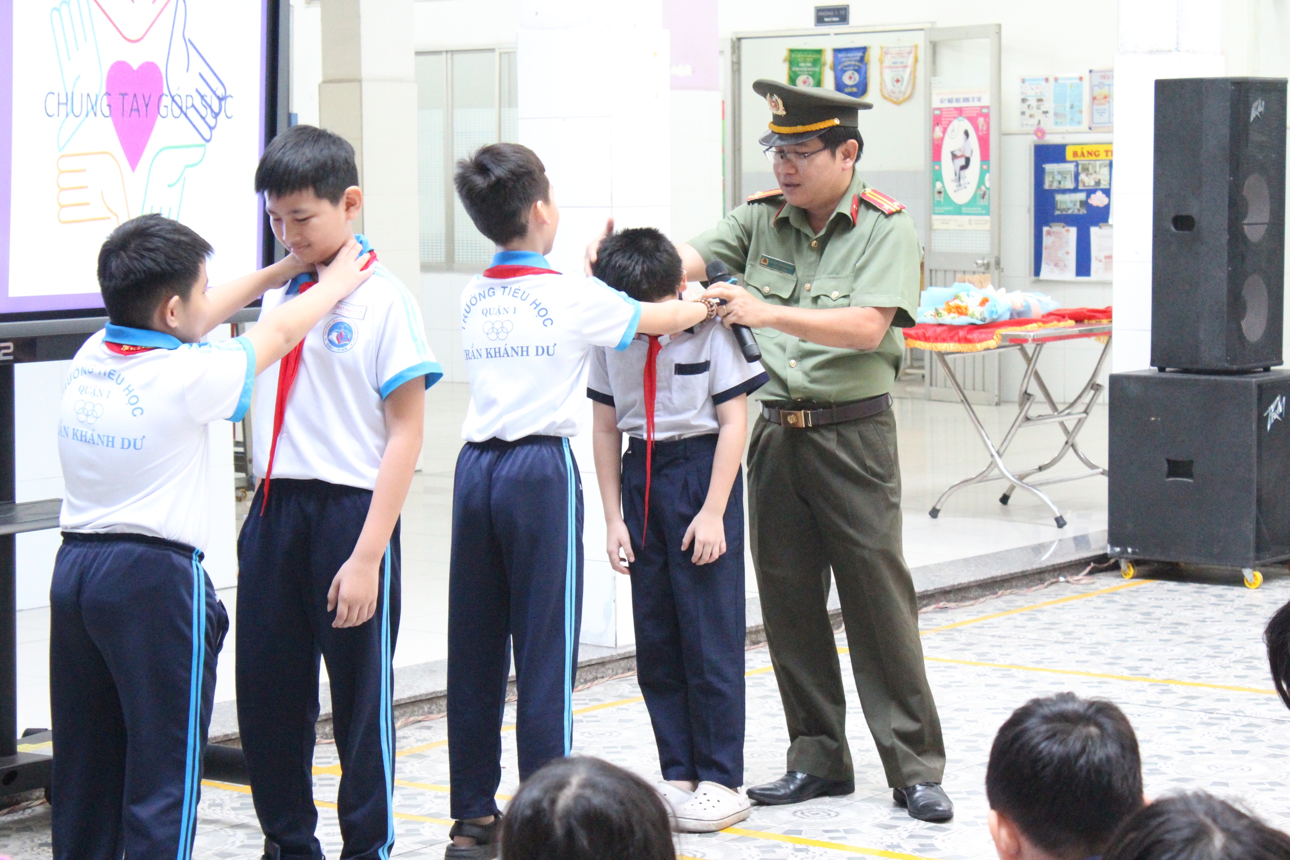 Câu nói 'đồ bị hiếp dâm', bạo lực học đường tàn nhẫn khiến nữ sinh tự sát - Ảnh 4.