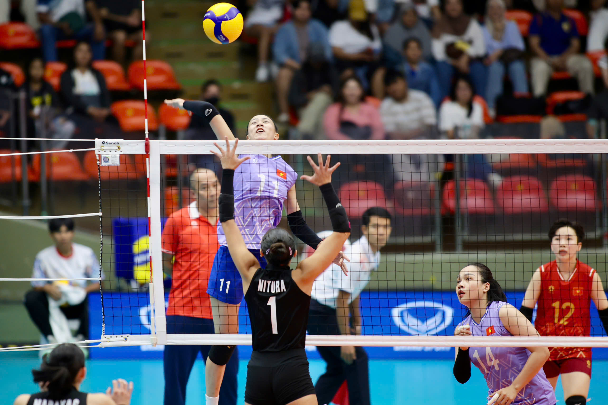 Đội tuyển bóng chuyền nữ Việt Nam - Thái Lan: Cạnh tranh HCV với chủ nhà - Ảnh 1.