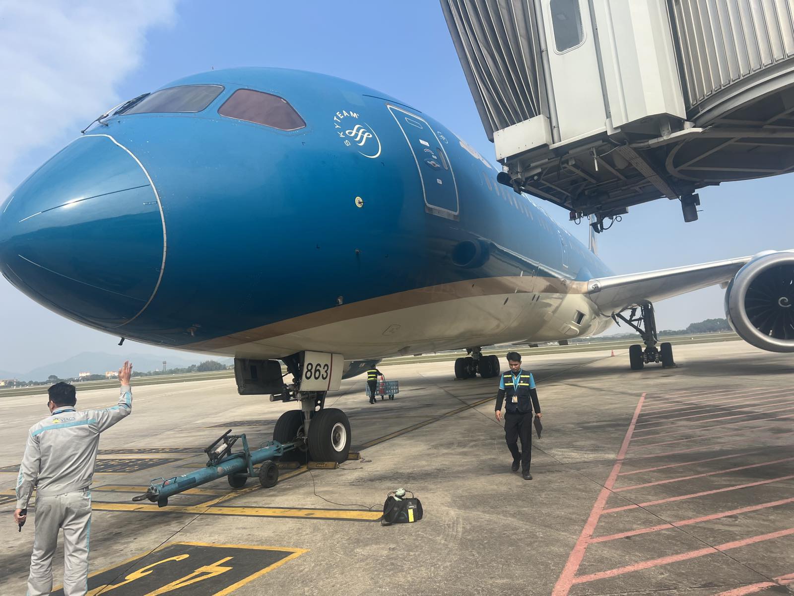 Hé lộ hình ảnh máy bay chuẩn bị 'xông đất' sân bay Long Thành chiều nay- Ảnh 1.