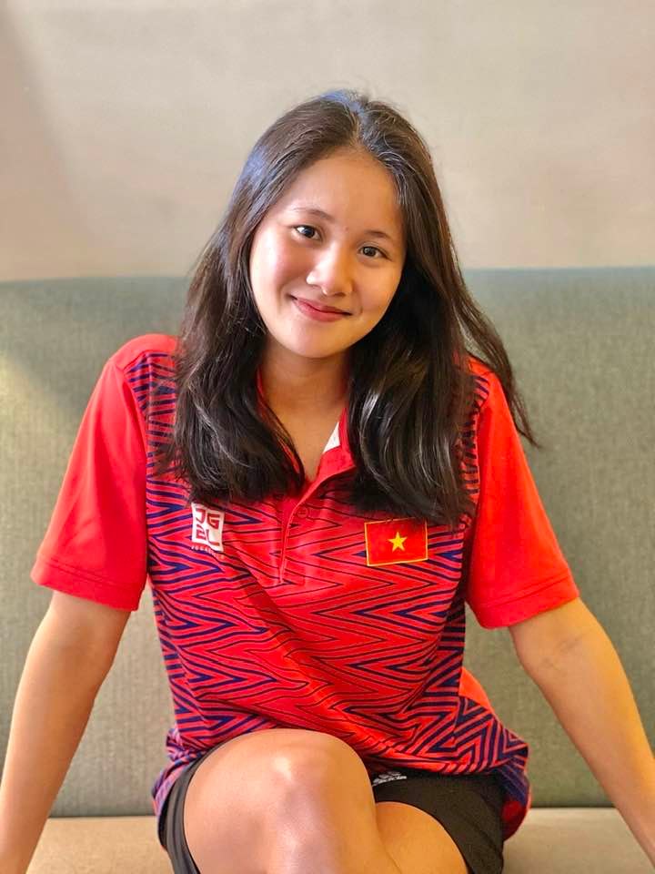 - Ảnh 2. Nhan sắc đời thường của cô gái Việt bật khóc ở SEA Games 33 - Ảnh 2.