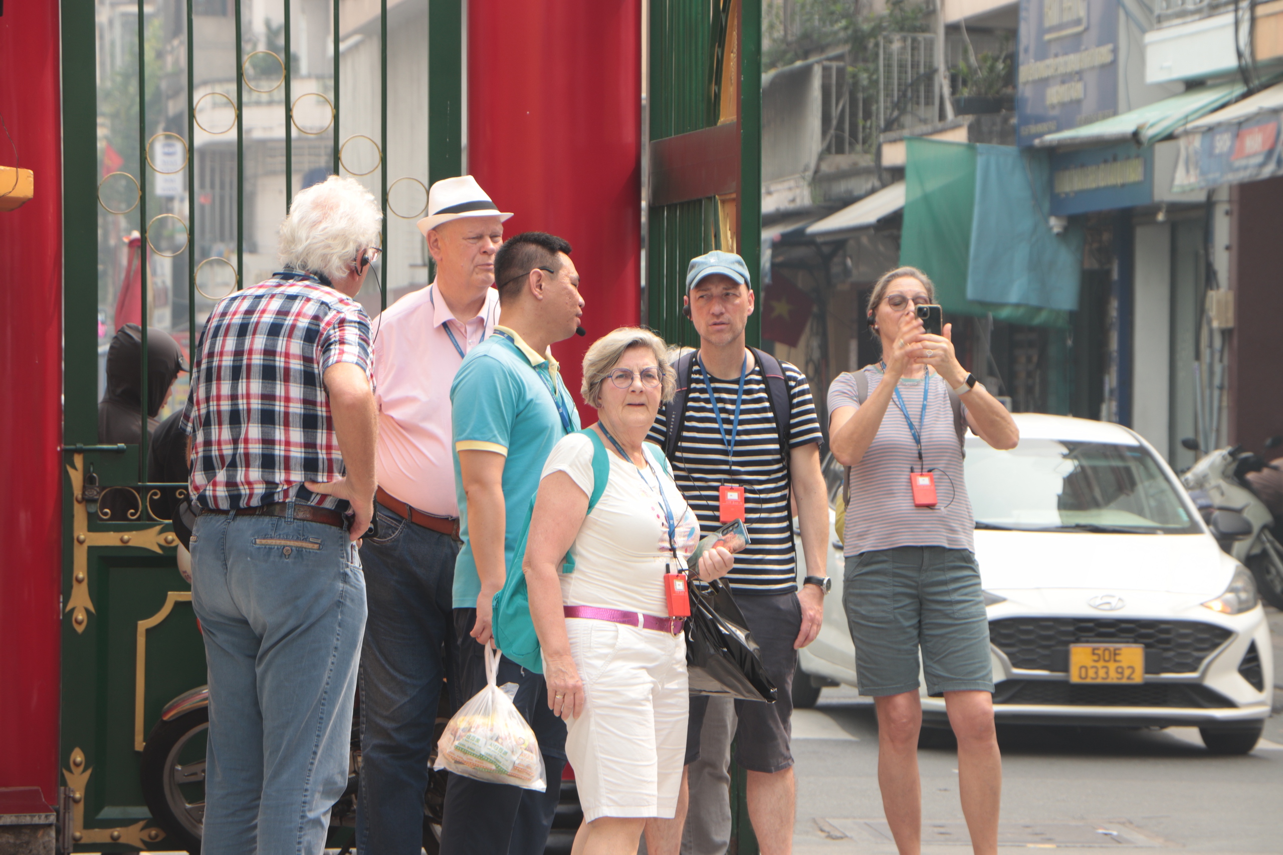 Nhà thờ người Hoa giữa Chợ Lớn, nơi nhiều bạn trẻ tìm đến dịp Noel- Ảnh 4. Nhà thờ người Hoa giữa Chợ Lớn, nơi nhiều bạn trẻ tìm đến dịp Noel- Ảnh 4.