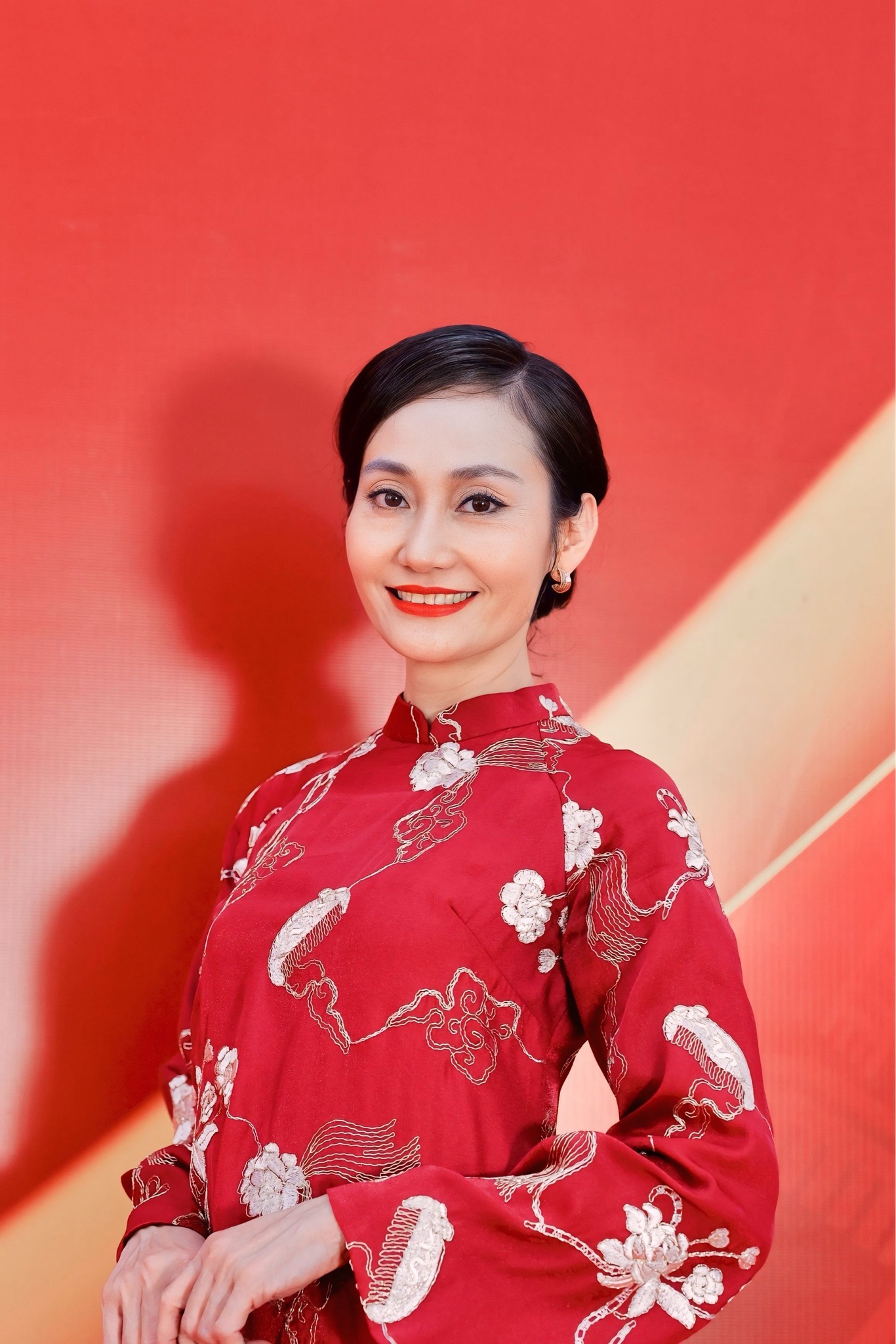 NSƯT Hạnh Thúy nói về nỗi lòng khi làm mẹ - Ảnh 2.