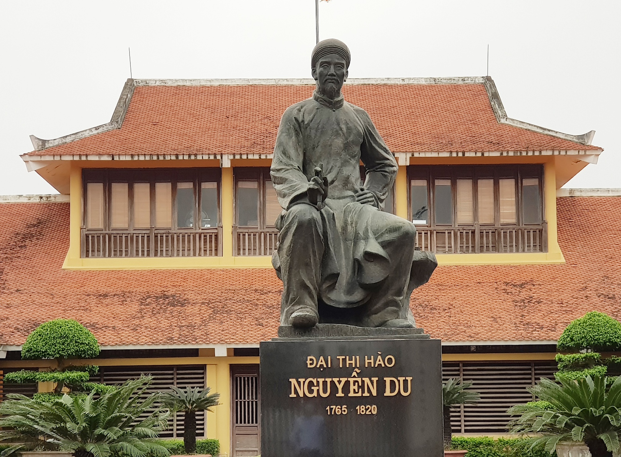 Tinh tú đất Việt: Nguyễn Du, một đời tài hoa- Ảnh 1. Tinh tú đất Việt: Nguyễn Du, một đời tài hoa- Ảnh 1.