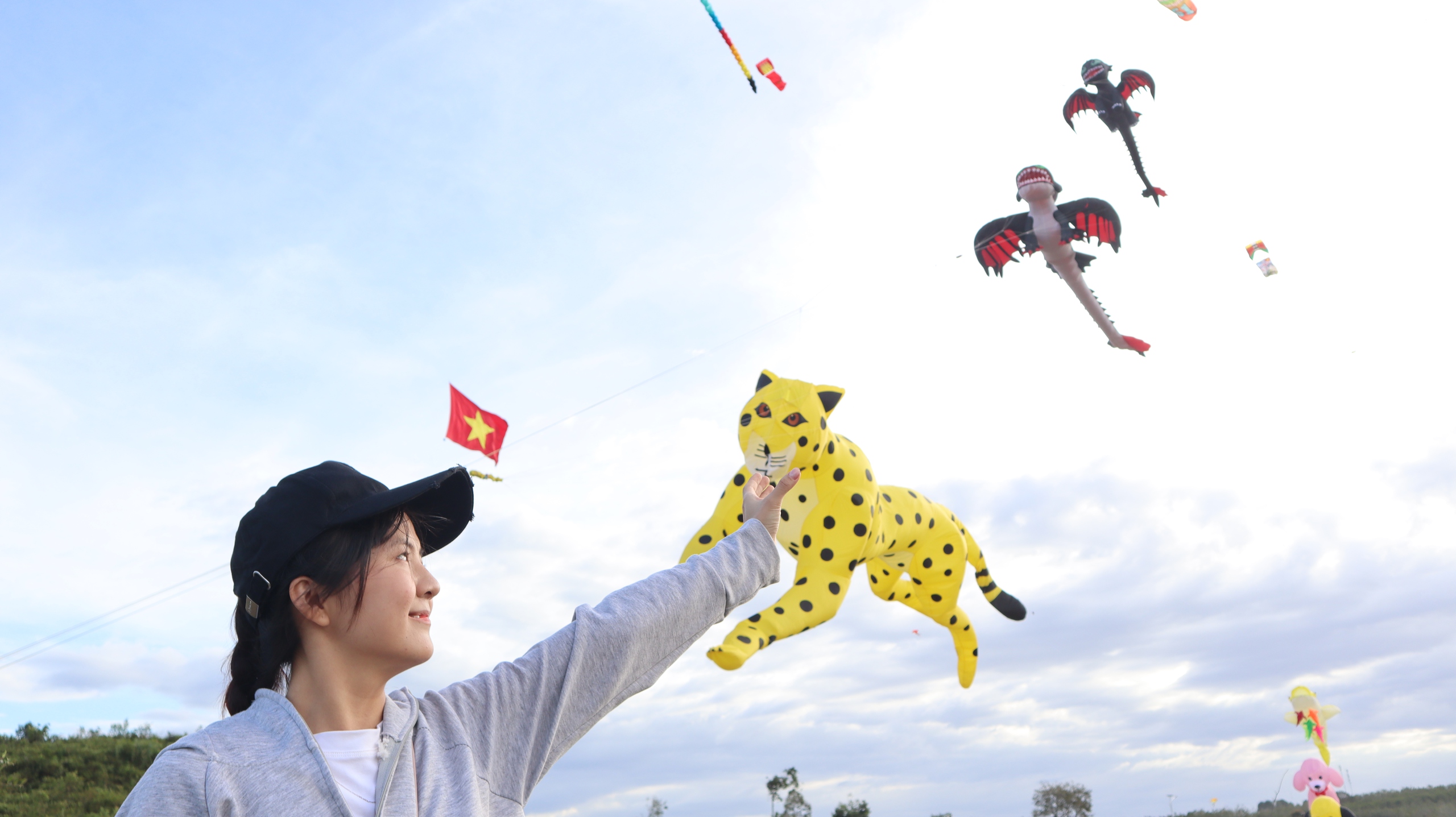 Hàng ngàn người đổ về Đồng Nai khám phá lễ hội diều sáo nghệ thuật - Ảnh 14.