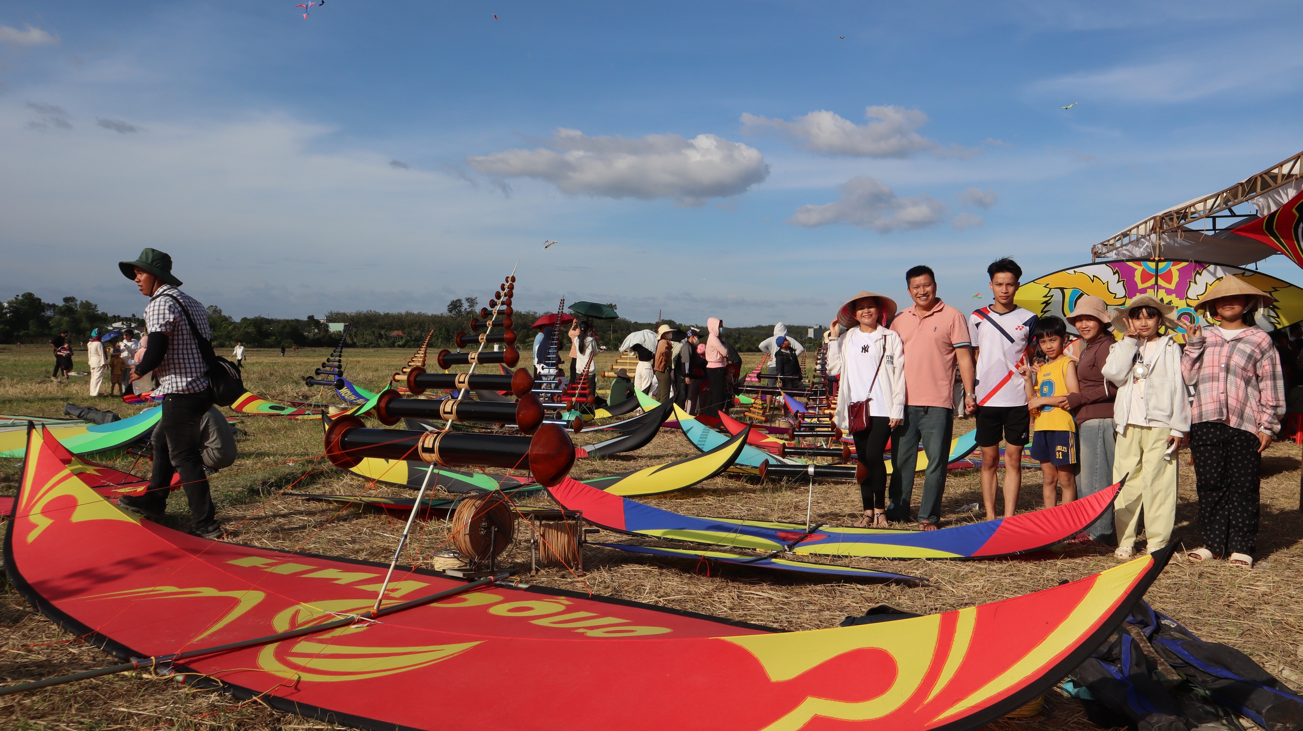 Hàng ngàn người đổ về Đồng Nai khám phá lễ hội diều sáo nghệ thuật - Ảnh 13.