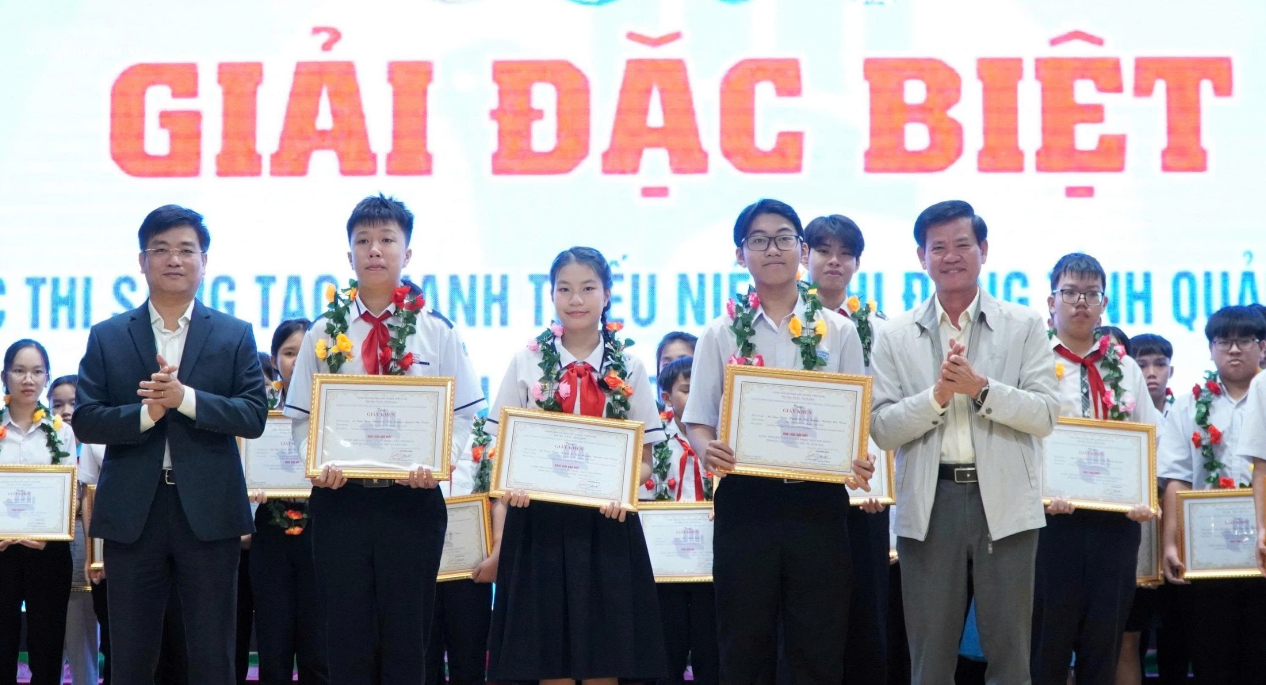 Tuổi trẻ Quảng Ngãi phát huy vai trò tiên phong thời chuyển đổi số- Ảnh 3. Tuổi trẻ Quảng Ngãi phát huy vai trò tiên phong thời chuyển đổi số- Ảnh 3.