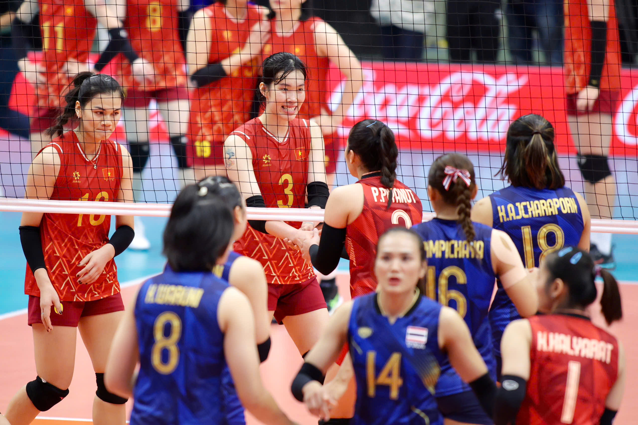 Bóng chuyền nữ Việt Nam 'hụt' HCV, báo chí khu vực tiếc nuối: Họ quá kém may mắn!- Ảnh 2. Bóng chuyền nữ Việt Nam 'hụt' HCV, báo chí khu vực tiếc nuối: Họ quá kém may mắn!- Ảnh 2.