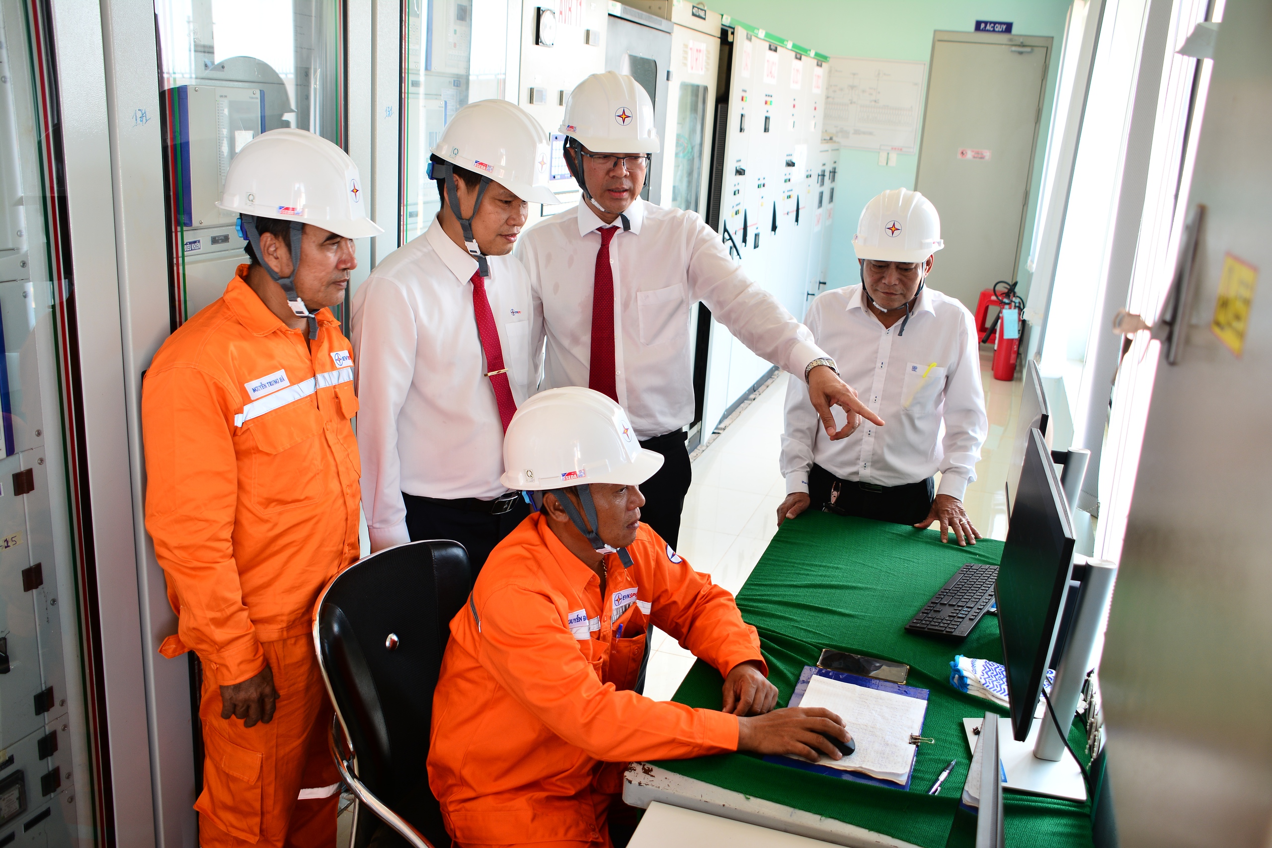 Khánh thành trạm 110kV và đường dây đấu nối cấp điện cho sân bay Long Thành - Ảnh 2.