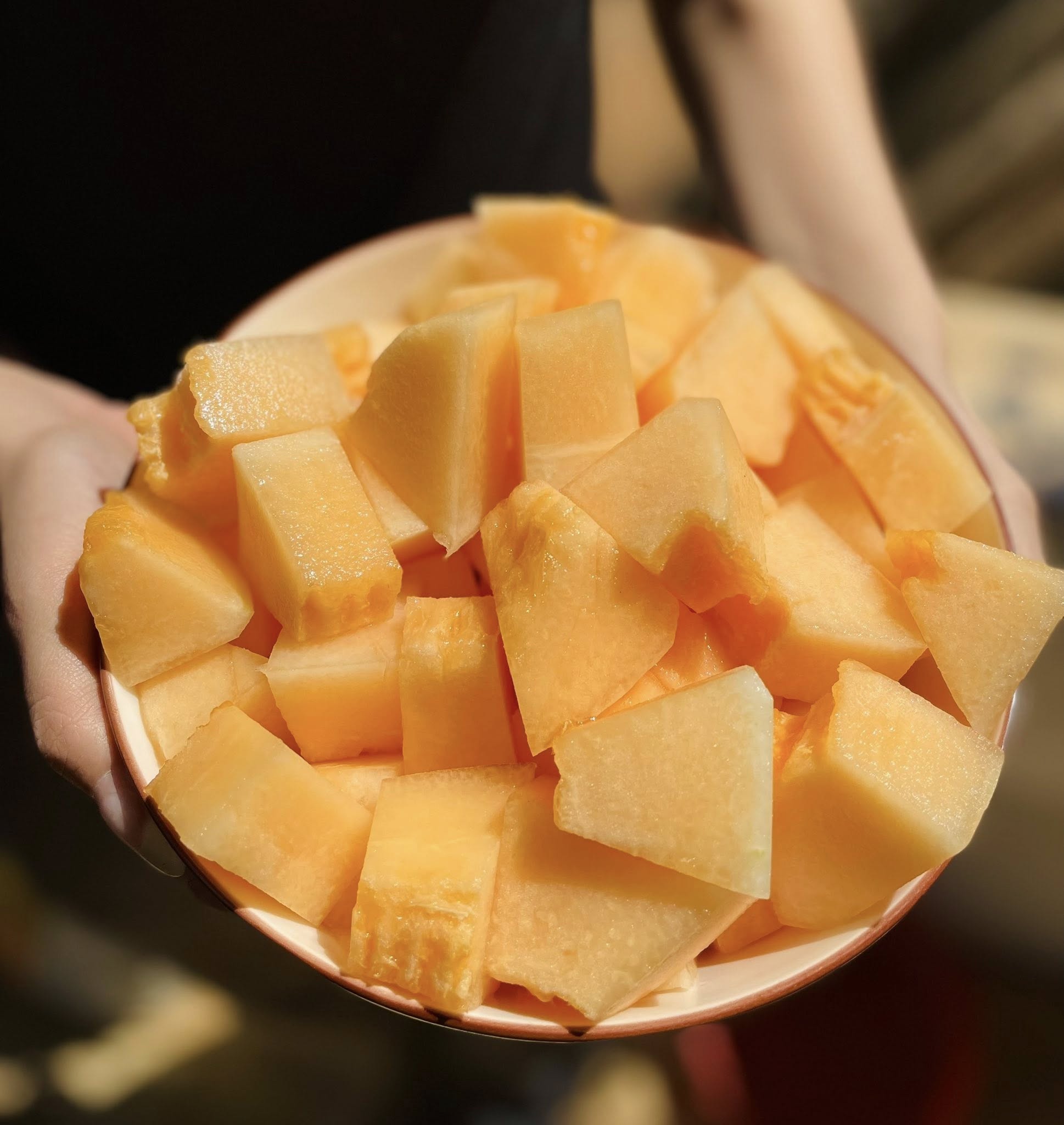 Vườn dưa đẹp mắt của người phụ nữ, bật m&iacute; mẹo nhận biết dưa ngon - Ảnh 5.