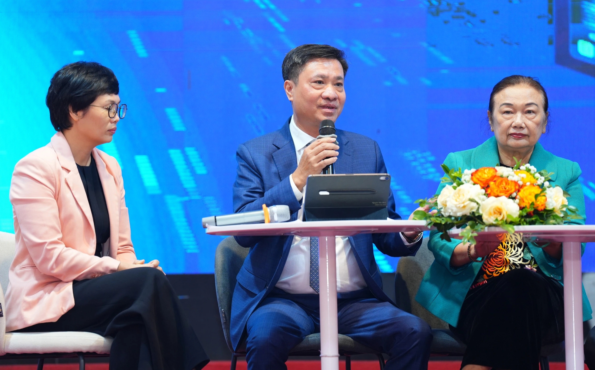 Tức tốc thống kê hàng tồn của hộ kinh doanh để có hướng xử lý phù hợp - Ảnh 1.