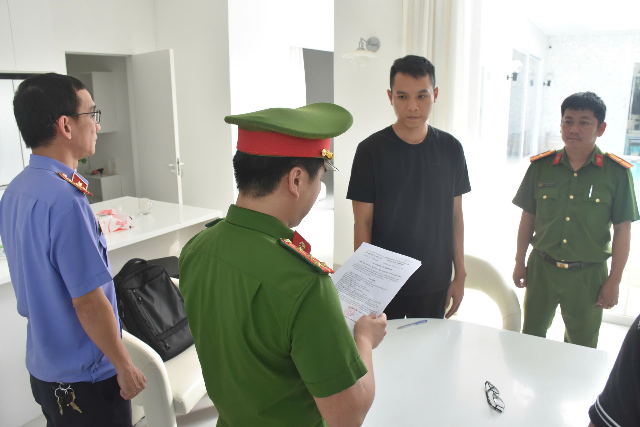 Đánh sập đường dây đa cấp tiền ảo lừa đảo gần 2.000 tỉ đồng - Ảnh 2.