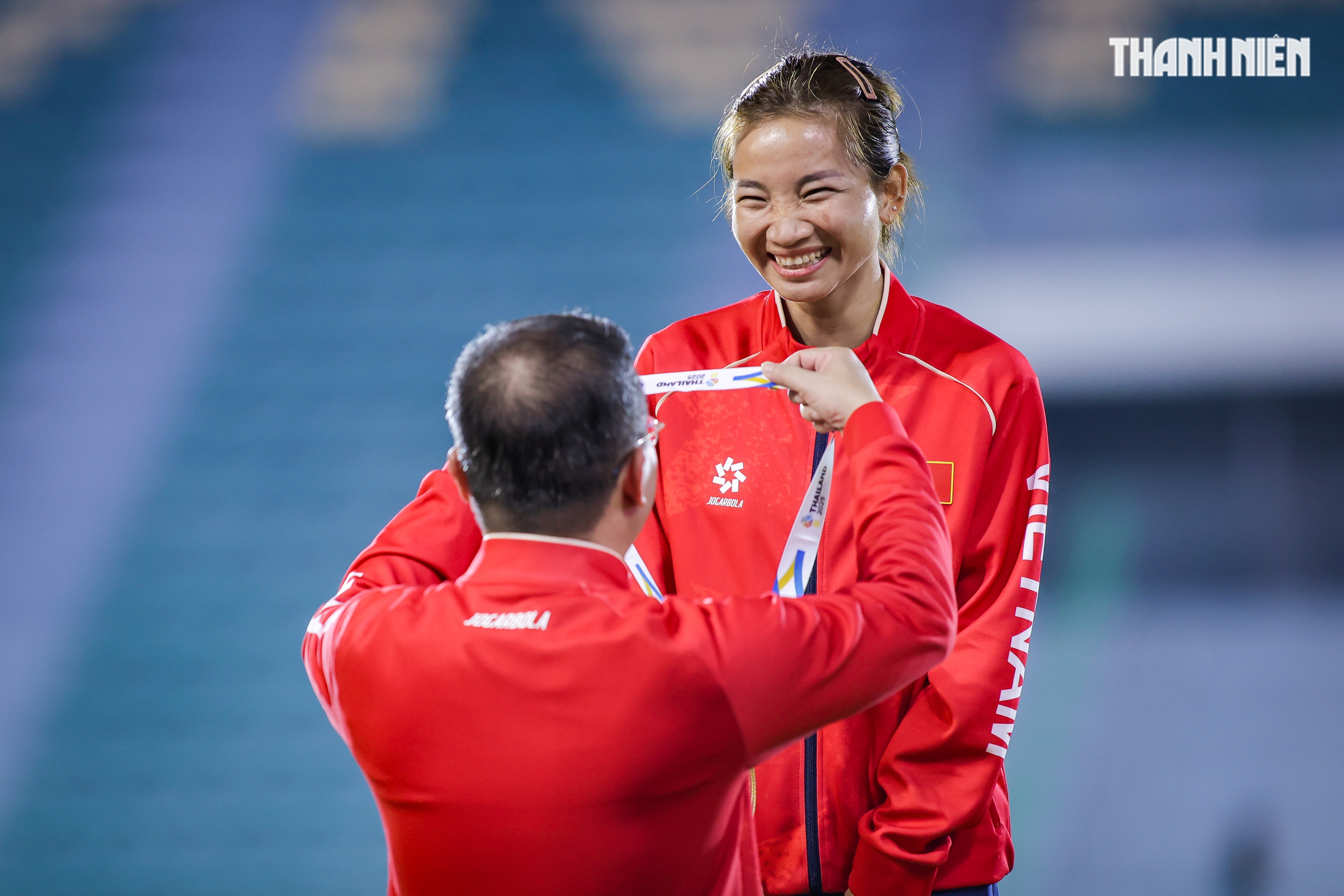 ពេលវេលាដ៏អស្ចារ្យបំផុតសម្រាប់ Nguyen Thi Oanh និងការរត់ប្រណាំងដ៏អស្ចារ្យរបស់នាងដែលបានបង្កើតប្រវត្តិសាស្ត្រ - រូបថតទី 6។ Khoảnh khắc tuyệt đỉnh Nguyễn Thị Oanh và những bước chạy vàng làm nên lịch sử- Ảnh 6.