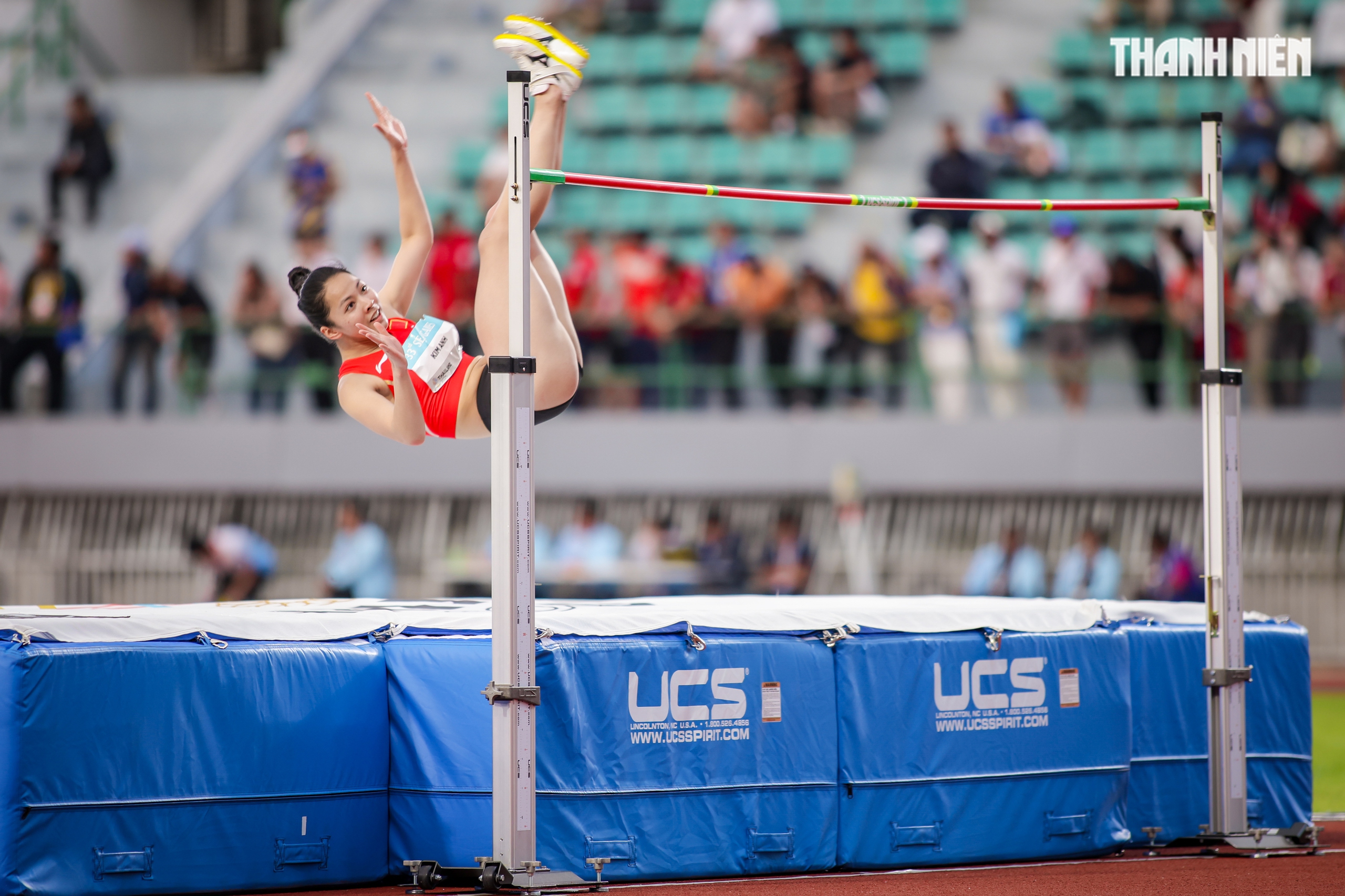 ពេលវេលាដ៏អស្ចារ្យបំផុតសម្រាប់ Nguyen Thi Oanh និងការរត់ប្រណាំងដ៏អស្ចារ្យរបស់នាងដែលបានបង្កើតប្រវត្តិសាស្ត្រ - រូបថតទី 13។ Khoảnh khắc tuyệt đỉnh Nguyễn Thị Oanh và những bước chạy vàng làm nên lịch sử- Ảnh 13.