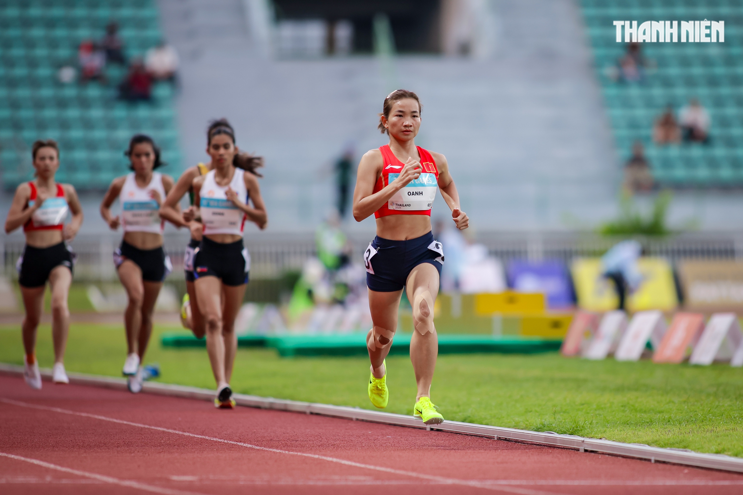 ពេលវេលាដ៏អស្ចារ្យបំផុតសម្រាប់ Nguyen Thi Oanh និងការរត់ប្រណាំងដ៏អស្ចារ្យរបស់នាងដែលបានបង្កើតប្រវត្តិសាស្ត្រ - រូបថតទី 4។ Khoảnh khắc tuyệt đỉnh Nguyễn Thị Oanh và những bước chạy vàng làm nên lịch sử- Ảnh 4.