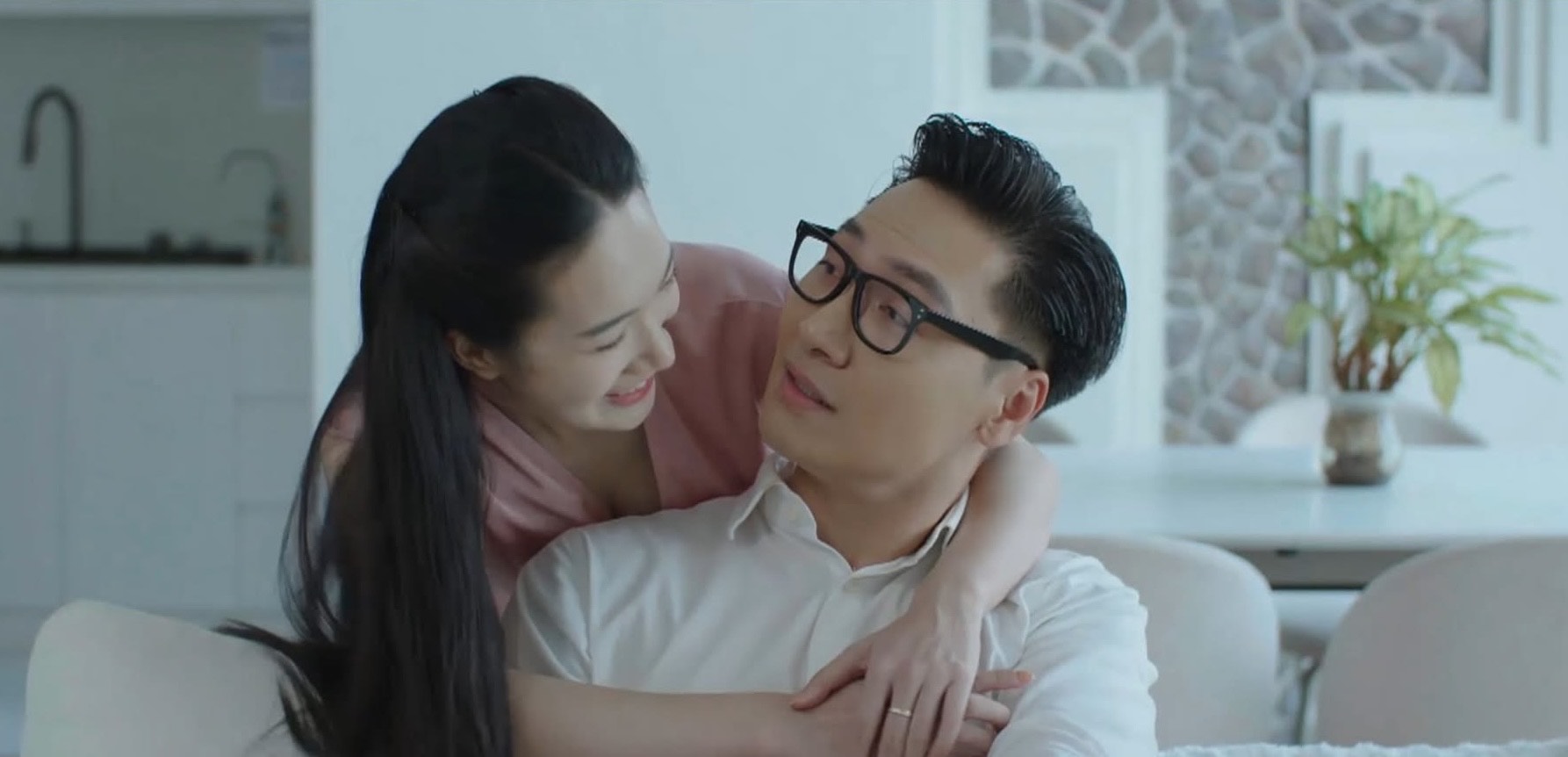 ‘Trùm cuối’ của ‘Lằn ranh’ là ai?- Ảnh 2. ‘Trùm cuối’ của ‘Lằn ranh’ là ai?- Ảnh 2.