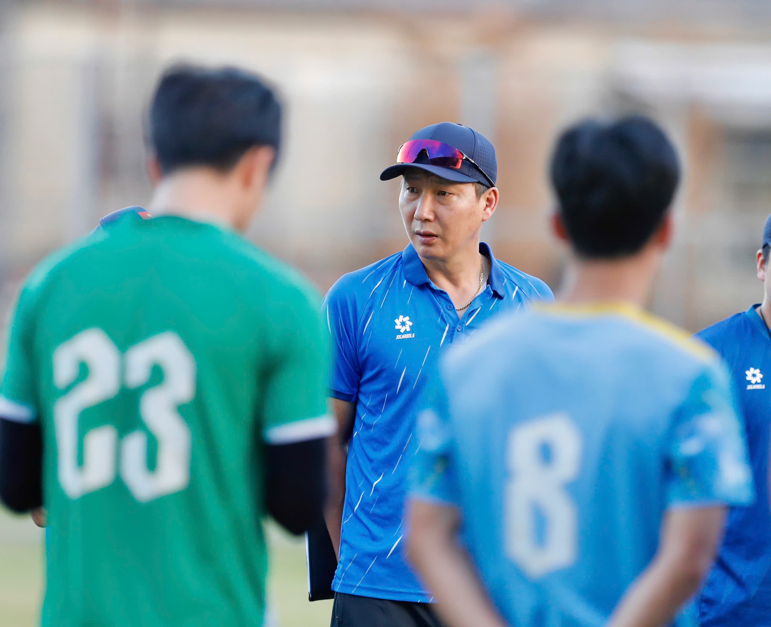 HLV Kim Sang- bất ngờ gọi riêng Lý Đức, U.23 Việt Nam có gì lạ trước chung kết? - Ảnh 8. HLV Kim Sang- bất ngờ gọi riêng Lý Đức, U.23 Việt Nam có gì lạ trước chung kết? - Ảnh 8.