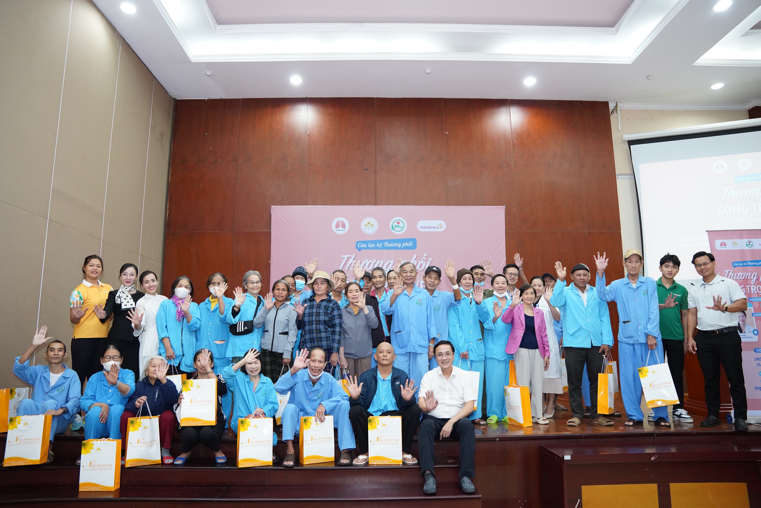 Bệnh nhân ung thư phổi: Nên tập thở như thế nào là đúng? - Ảnh 1. Bệnh nhân ung thư phổi: Nên tập thở như thế nào là đúng? - Ảnh 1.