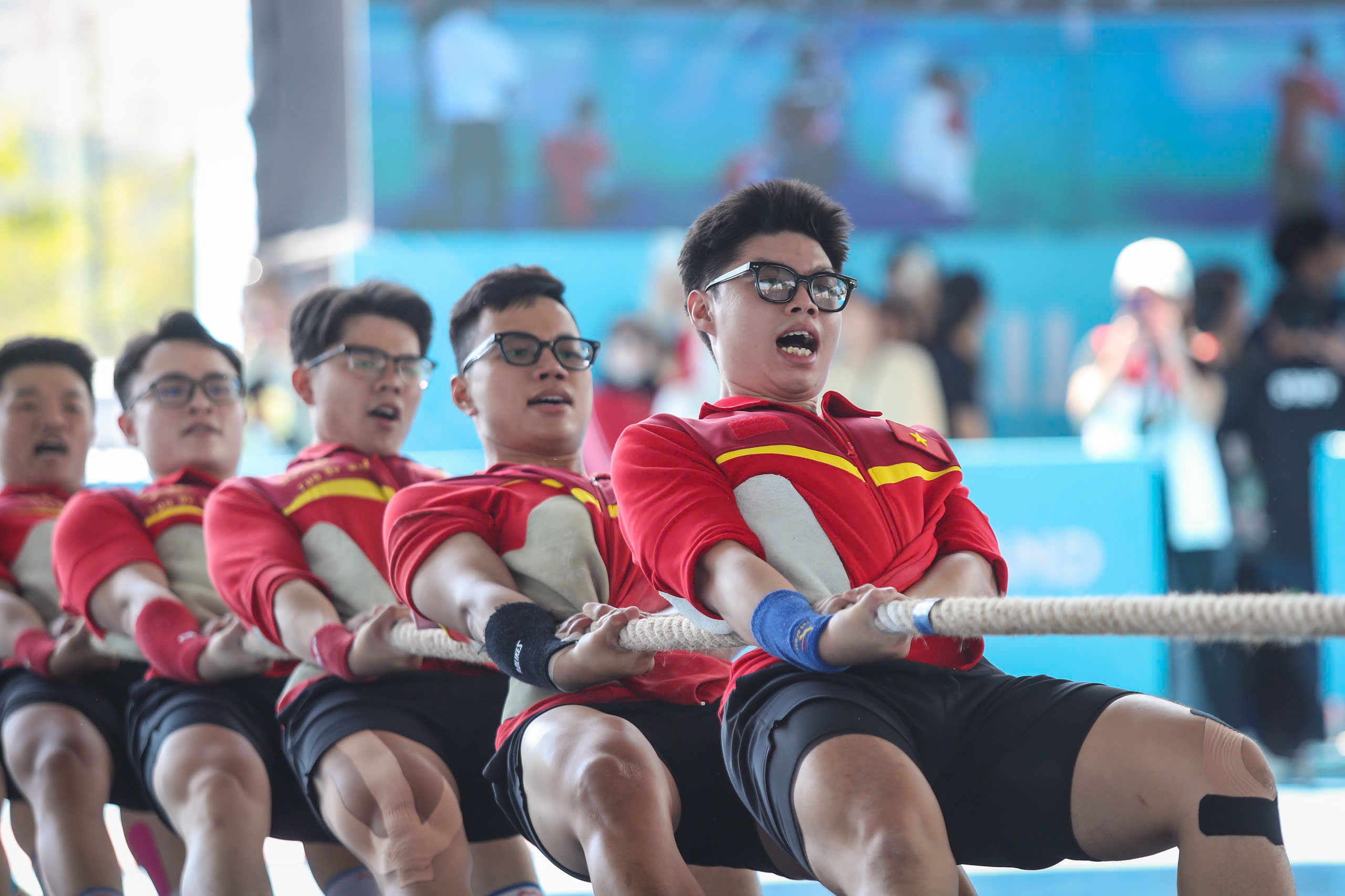 Kéo co cực hấp dẫn tại SEA Games 33: Việt Nam và Thái Lan cạnh tranh khốc liệt- Ảnh 5. Kéo co cực hấp dẫn tại SEA Games 33: Việt Nam và Thái Lan cạnh tranh khốc liệt- Ảnh 5.