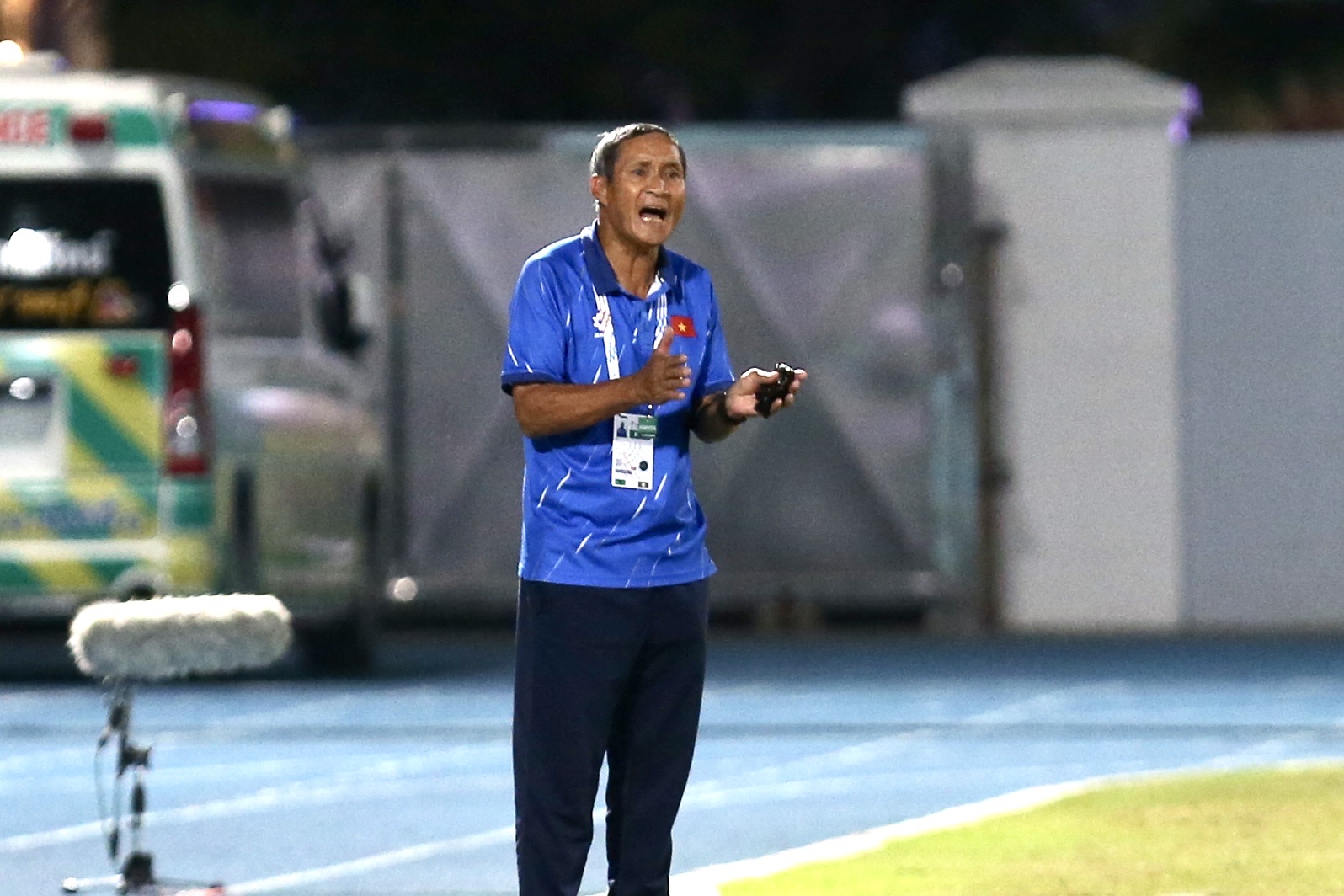 Trọng tài cướp mất HCV SEA Games xứng đáng của đội tuyển nữ Việt Nam: Cay đắng và cảm phục!- Ảnh 6. Trọng tài cướp mất HCV SEA Games xứng đáng của đội tuyển nữ Việt Nam: Cay đắng và cảm phục!- Ảnh 6.