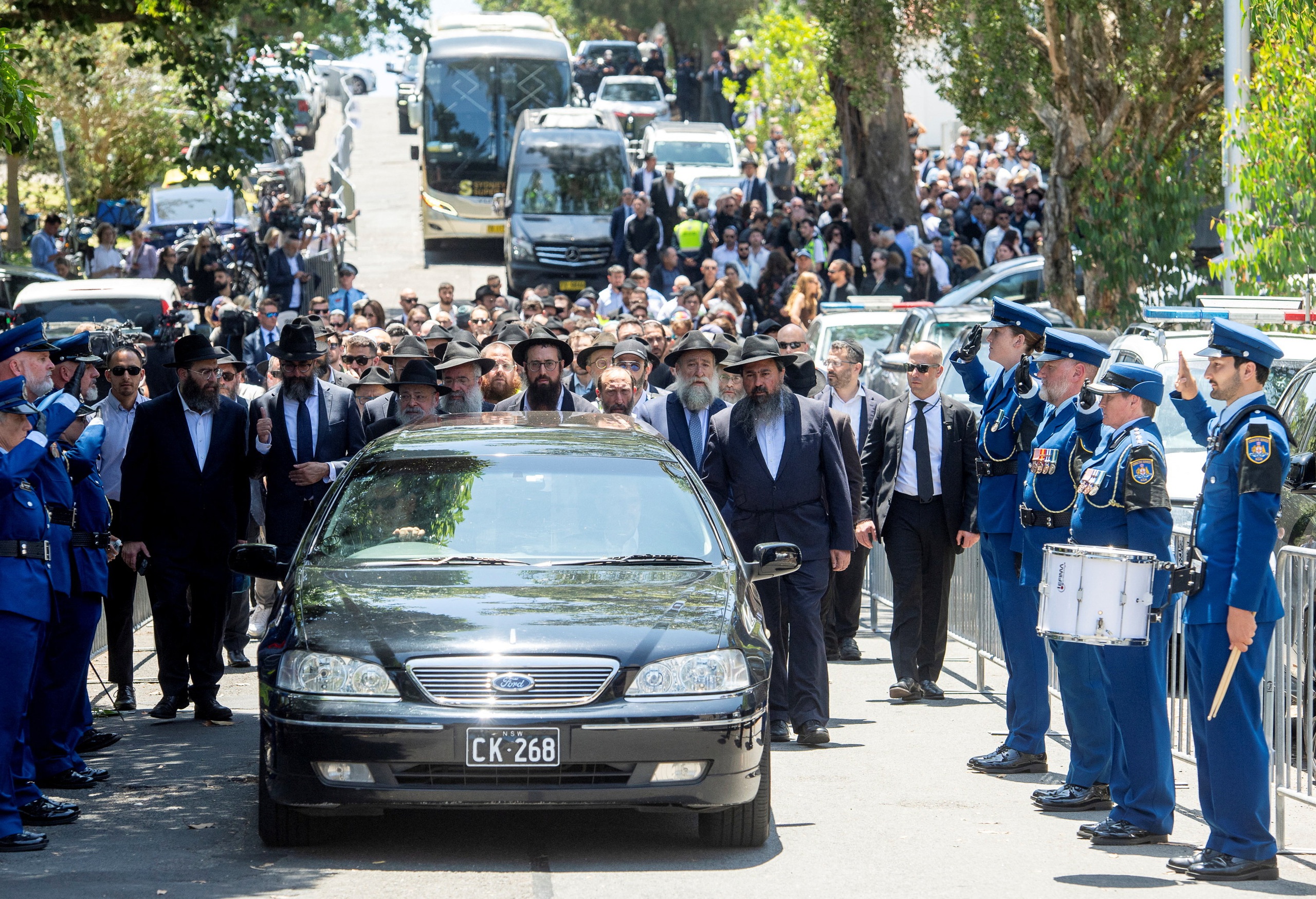 Manila nói gì về tin hung thủ xả súng Sydney được huấn luyện tại Philippines? - Ảnh 1.