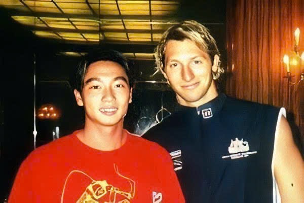 Bơi lội và kỷ niệm đáng nhớ của Nguyễn Thành Nam bên Ian Thorpe huyền thọai - Ảnh 1. Bơi lội và kỷ niệm đáng nhớ của Nguyễn Thành Nam bên Ian Thorpe huyền thọai - Ảnh 1.