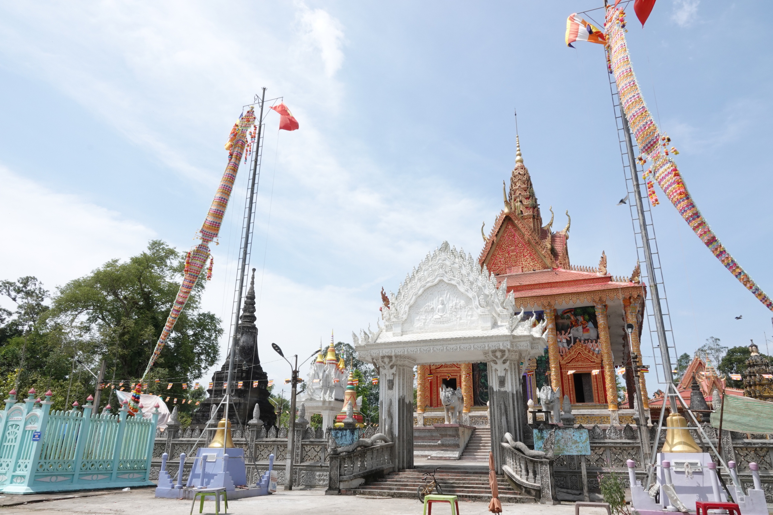 Cặp me cổ thụ h&agrave;ng trăm năm tuổi - b&aacute;u vật của ng&ocirc;i ch&ugrave;a Khmer miền T&acirc;y- Ảnh 2.