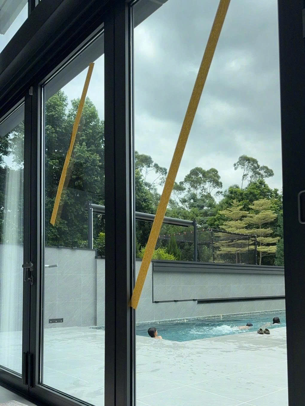 Giàu 'nứt đố đổ vách', Thái Thiếu Phân vẫn chỉ thích sắm đồ giảm giá - Ảnh 4.