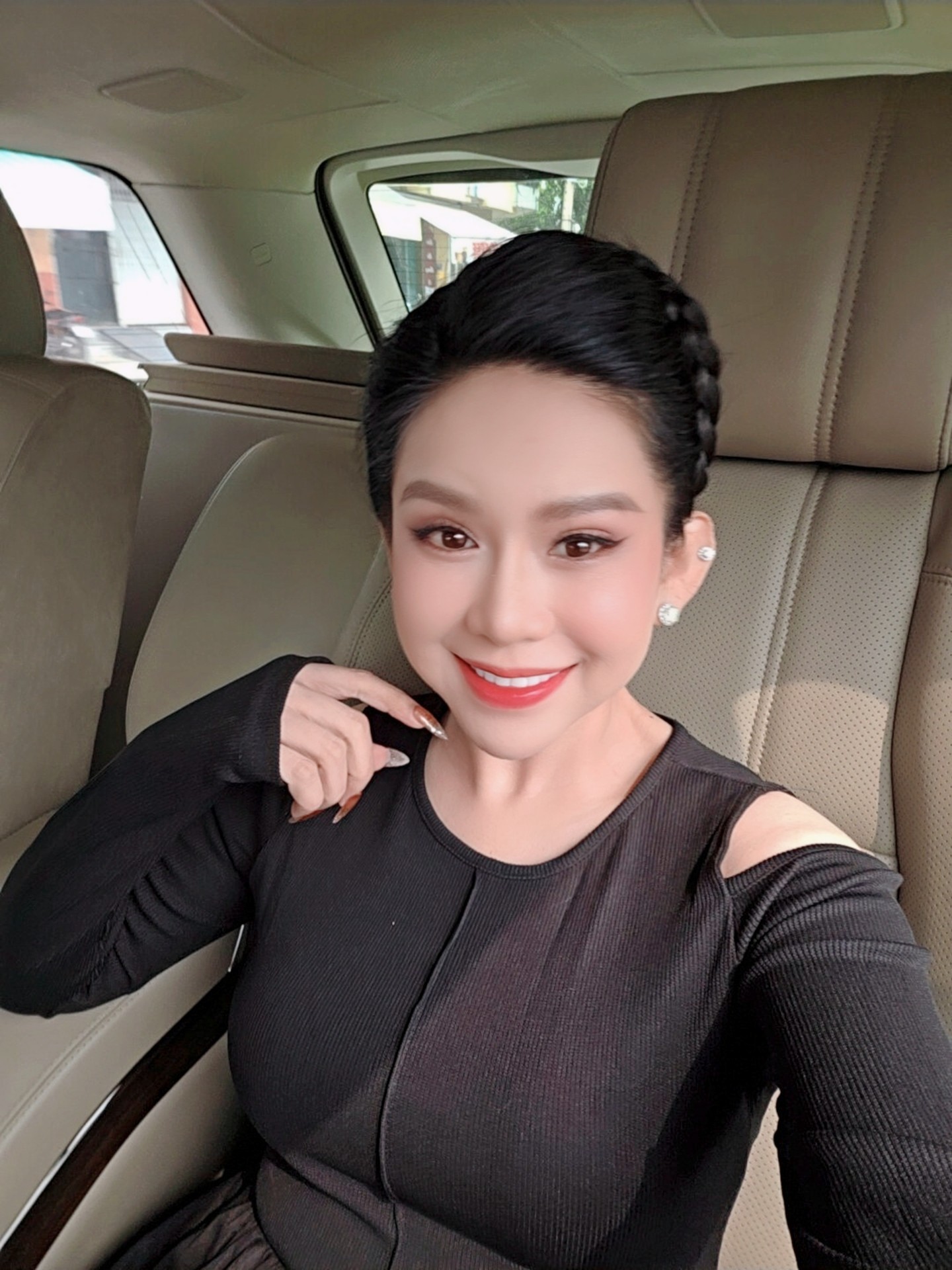 Bình Tinh lần đầu lên tiếng về ồn ào tình cảm - Ảnh 2.