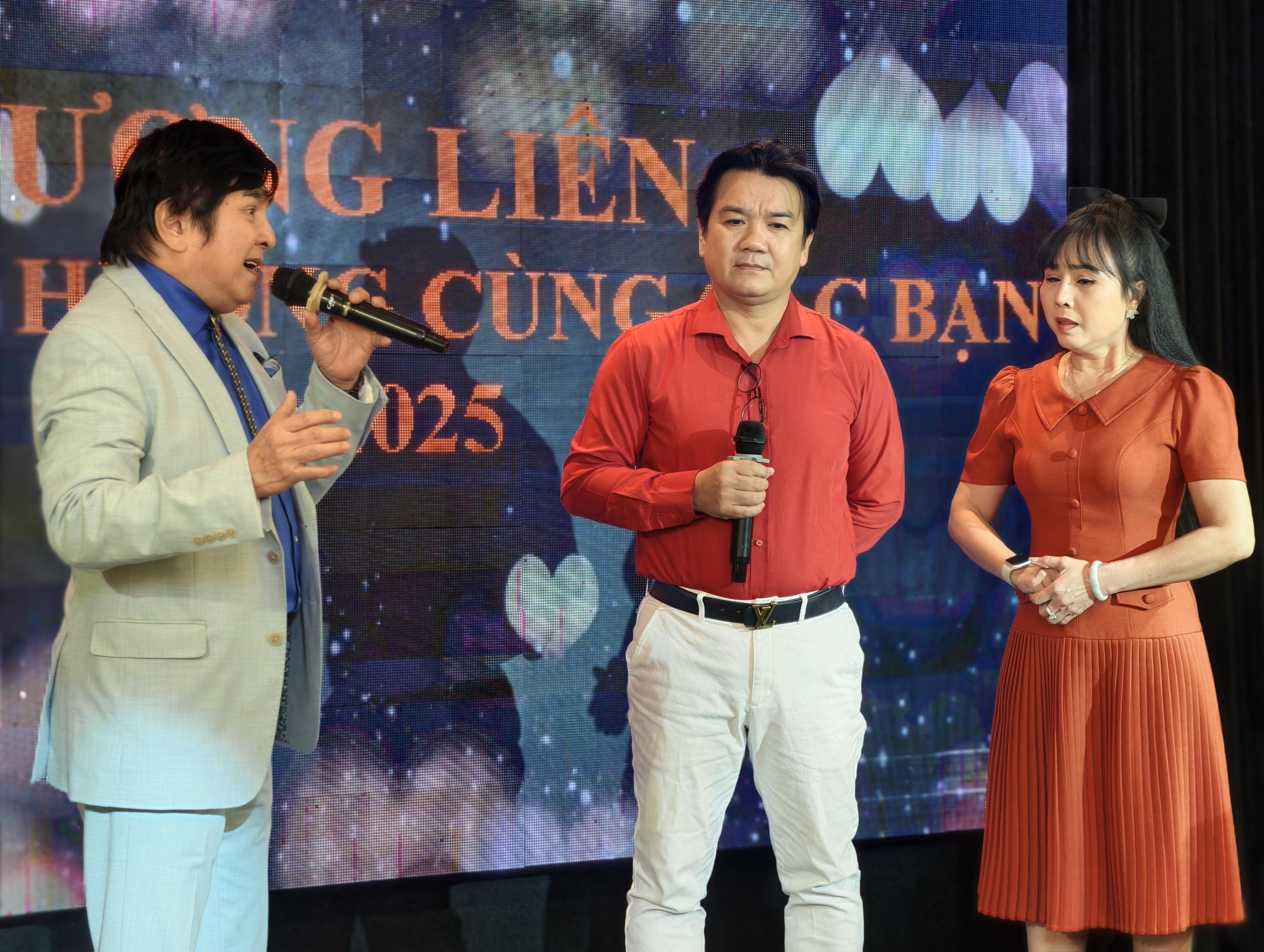 Nghệ sĩ Phượng Liên về thăm quê hương- Ảnh 2.