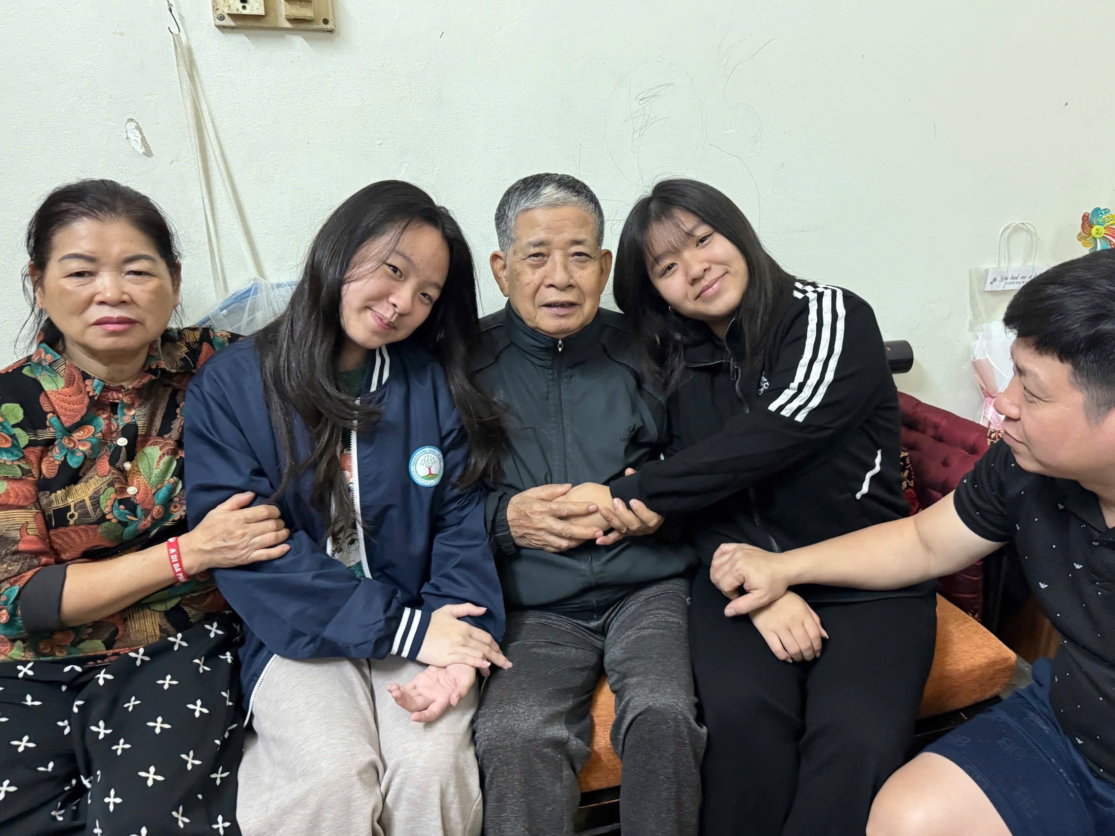 5 ngày camera AI phát hiện 759 trường hợp vi phạm, chủ yếu là vượt đèn đỏ- Ảnh 2. 5 ngày camera AI phát hiện 759 trường hợp vi phạm, chủ yếu là vượt đèn đỏ- Ảnh 2.