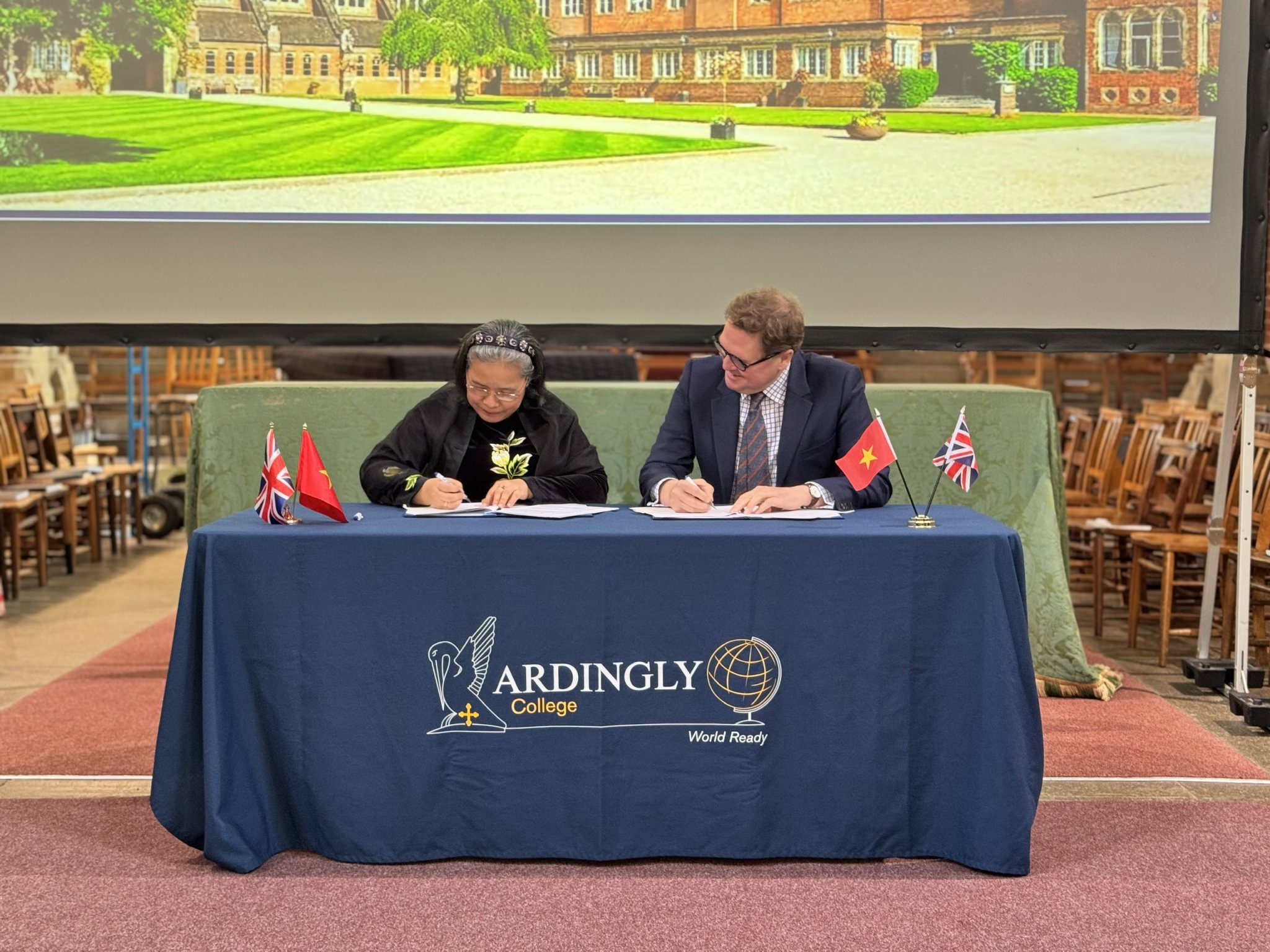 B&ecirc;n trong ng&ocirc;i trường nội tr&uacute; Anh sẽ c&oacute; ph&acirc;n hiệu ở Việt Nam- Ảnh 2.