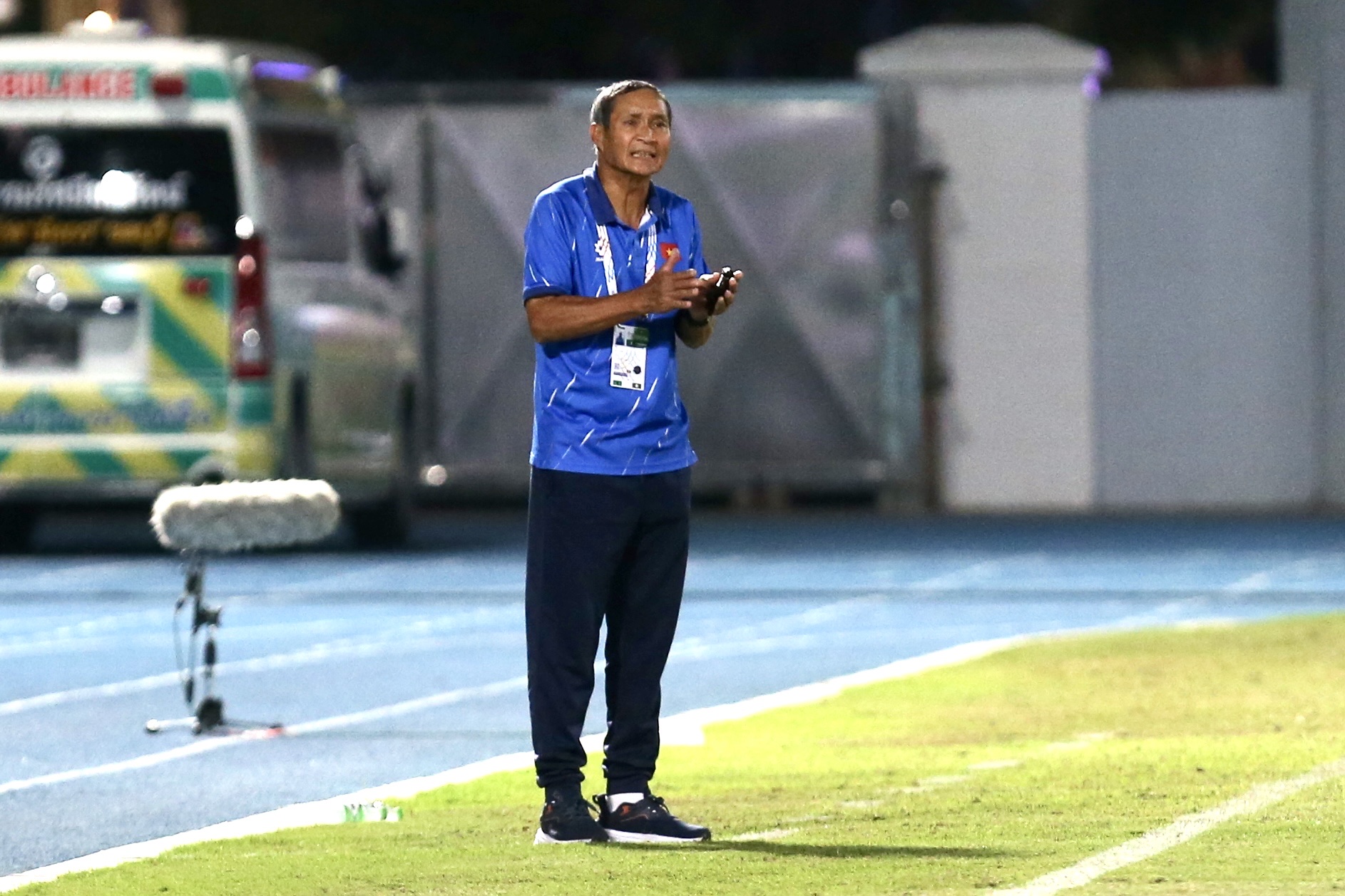 Ακόμα και χωρίς χρυσό μετάλλιο, η γυναικεία ομάδα του Βιετνάμ εξακολουθεί να λάμπει! - Φωτογραφία 10. Không cần HCV, đội tuyển nữ Việt Nam vẫn tỏa sáng lấp lánh! - Ảnh 10.