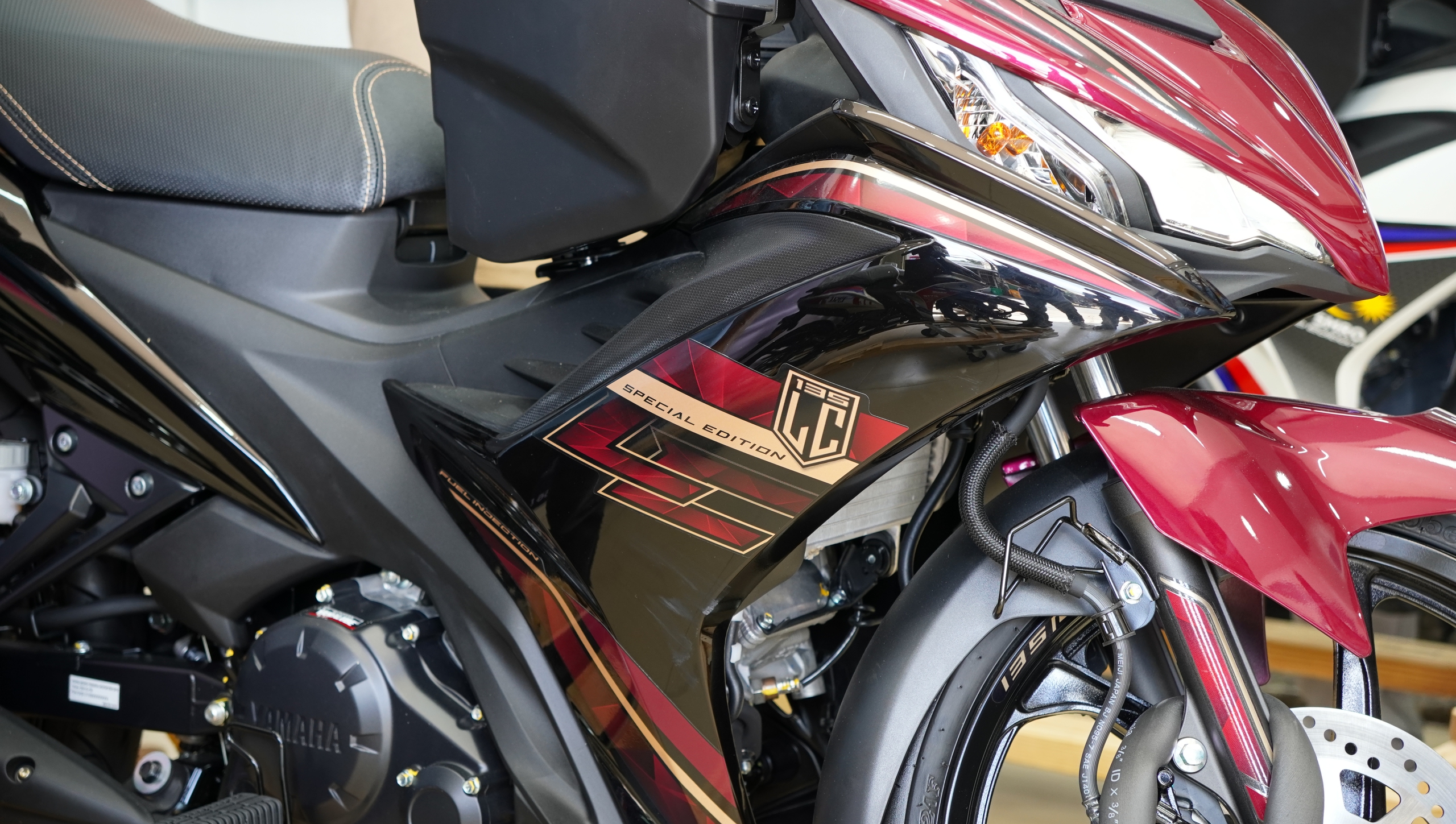 Yamaha 135LC Fi bản đặc biệt đầu tiên về Việt Nam, không dành cho số đông - Ảnh 3.