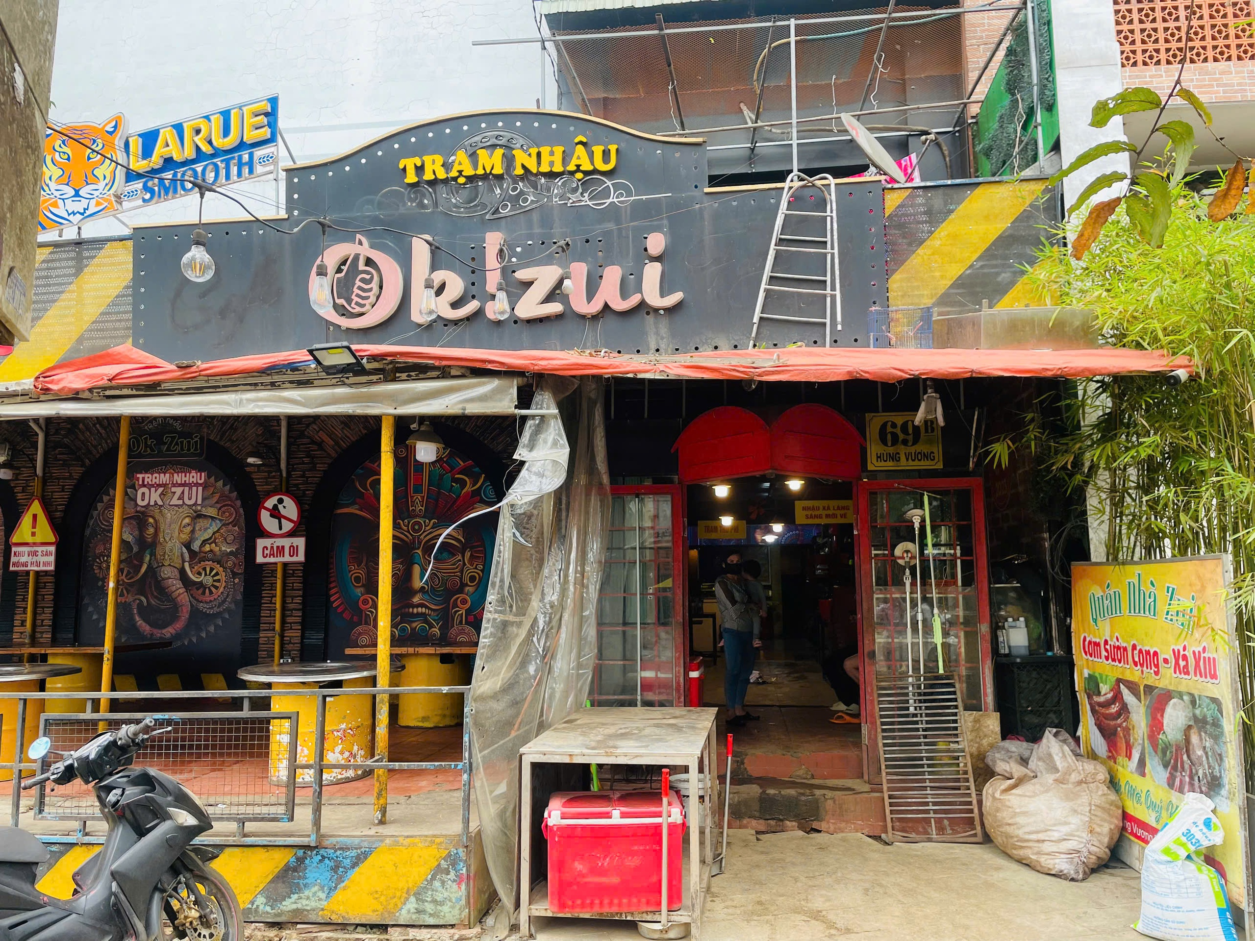 Hỗn chiến tại quán nhậu, 3 người thương vong - Ảnh 1.