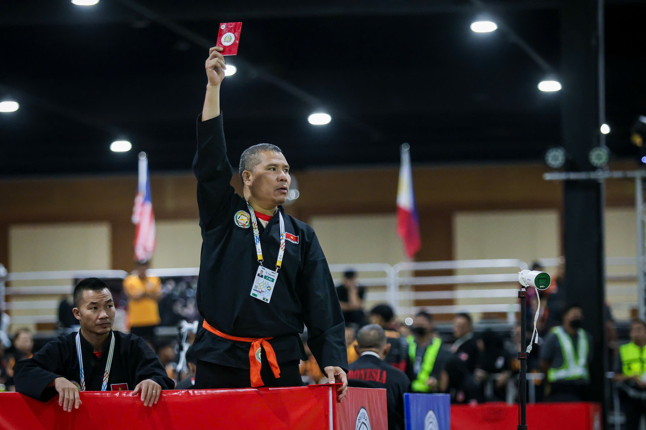 Trọng tài không chấm điểm cho võ sĩ Việt Nam, động thái nóng của BHL và cái kết…- Ảnh 3. Trọng tài không chấm điểm cho võ sĩ Việt Nam, động thái nóng của BHL và cái kết…- Ảnh 3.