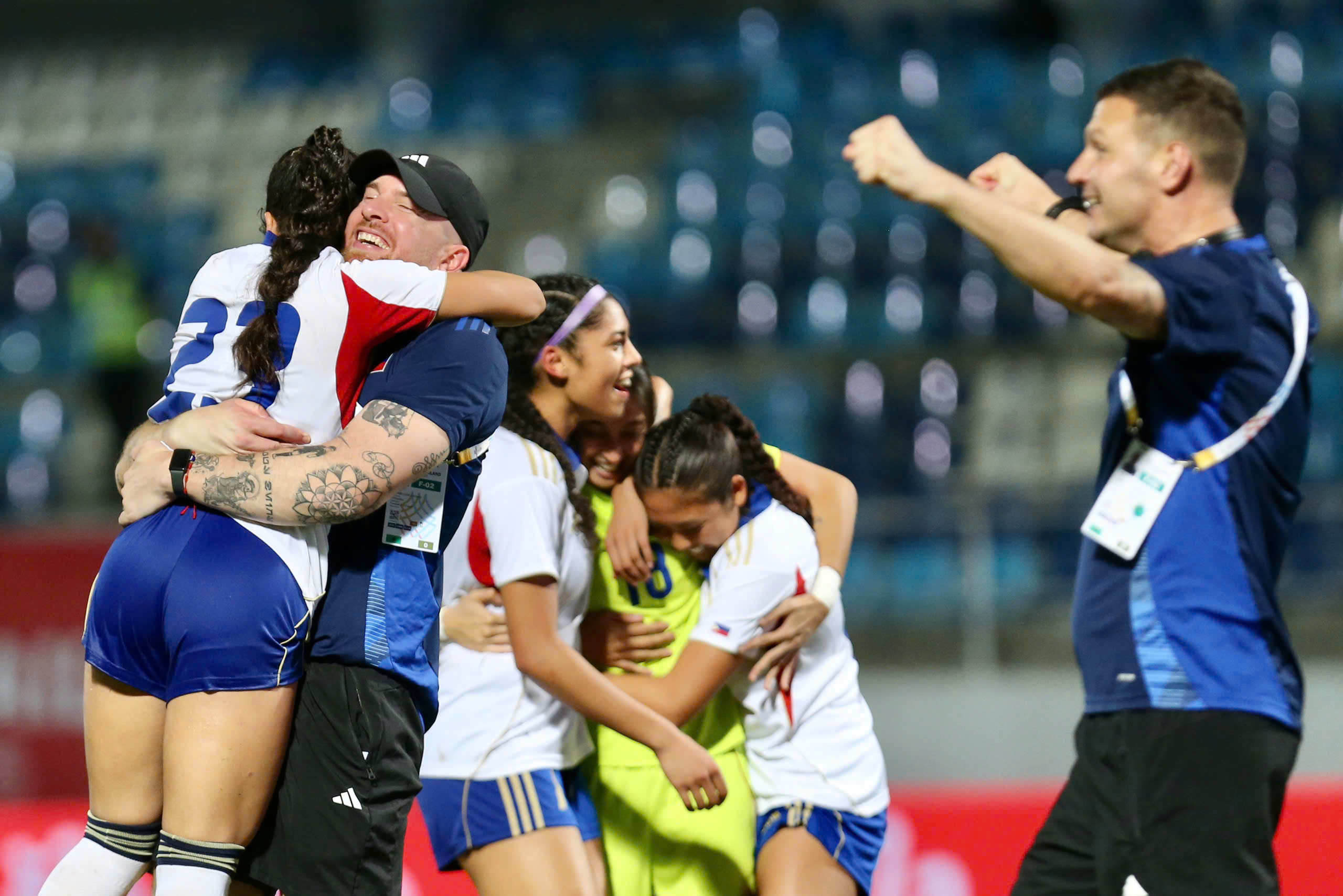 Báo Philippines ‘vỡ òa’ vì HCV lịch sử, tôn trọng tuyệt đối đội tuyển nữ Việt Nam- Ảnh 3. Báo Philippines ‘vỡ òa’ vì HCV lịch sử, tôn trọng tuyệt đối đội tuyển nữ Việt Nam- Ảnh 3.