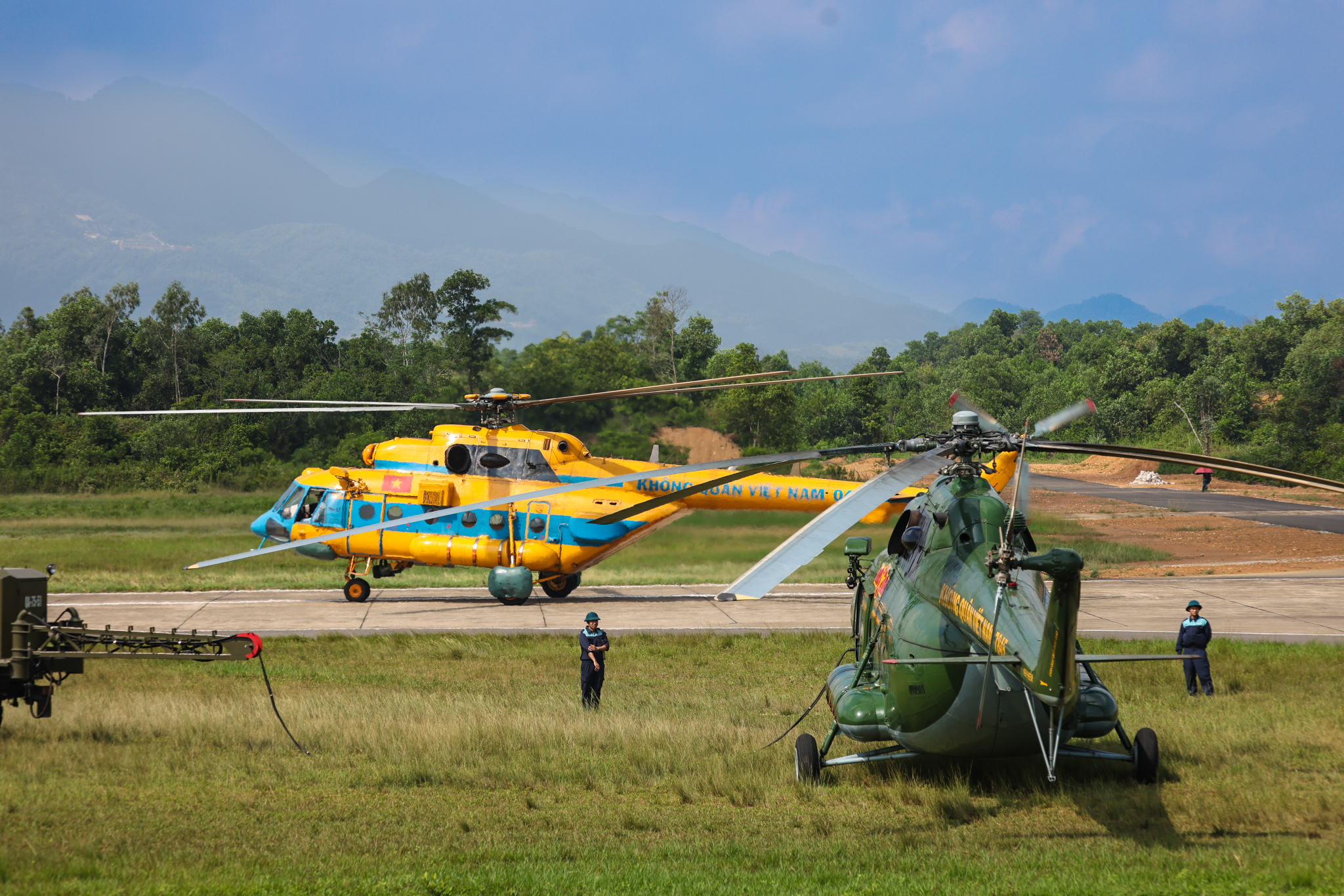 50 năm Trung đo&agrave;n Kh&ocirc;ng qu&acirc;n trực thăng 916 anh h&ugrave;ng- Ảnh 2.