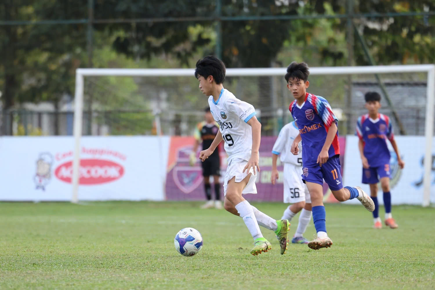 Sôi động giải bóng đá thiếu niên quốc tế U.13 Việt Nam - Nhật Bản- Ảnh 2.