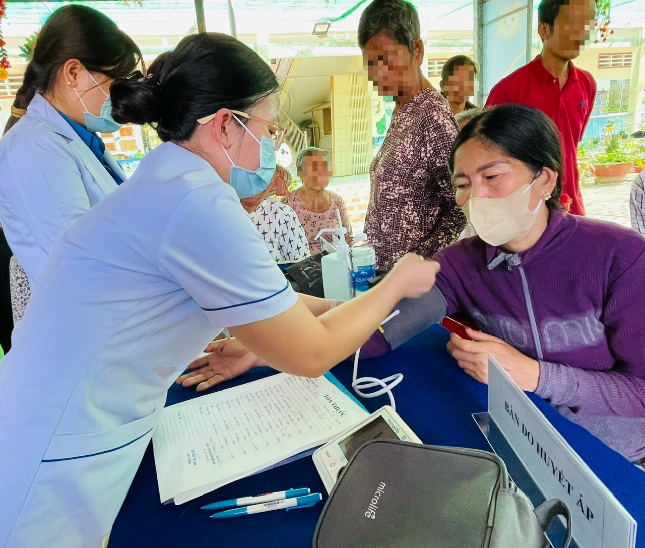 Hơn 63% người cao tuổi ở TP.HCM bị tăng huyết áp: Báo động bệnh mạn tính - Ảnh 1.