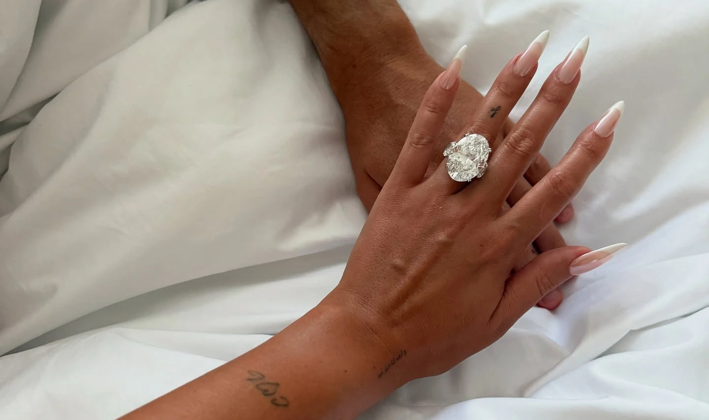 Chuyện tình 'vượt xa khía cạnh thể xác' của Ronaldo và người mẫu bốc lửa - Ảnh 1.