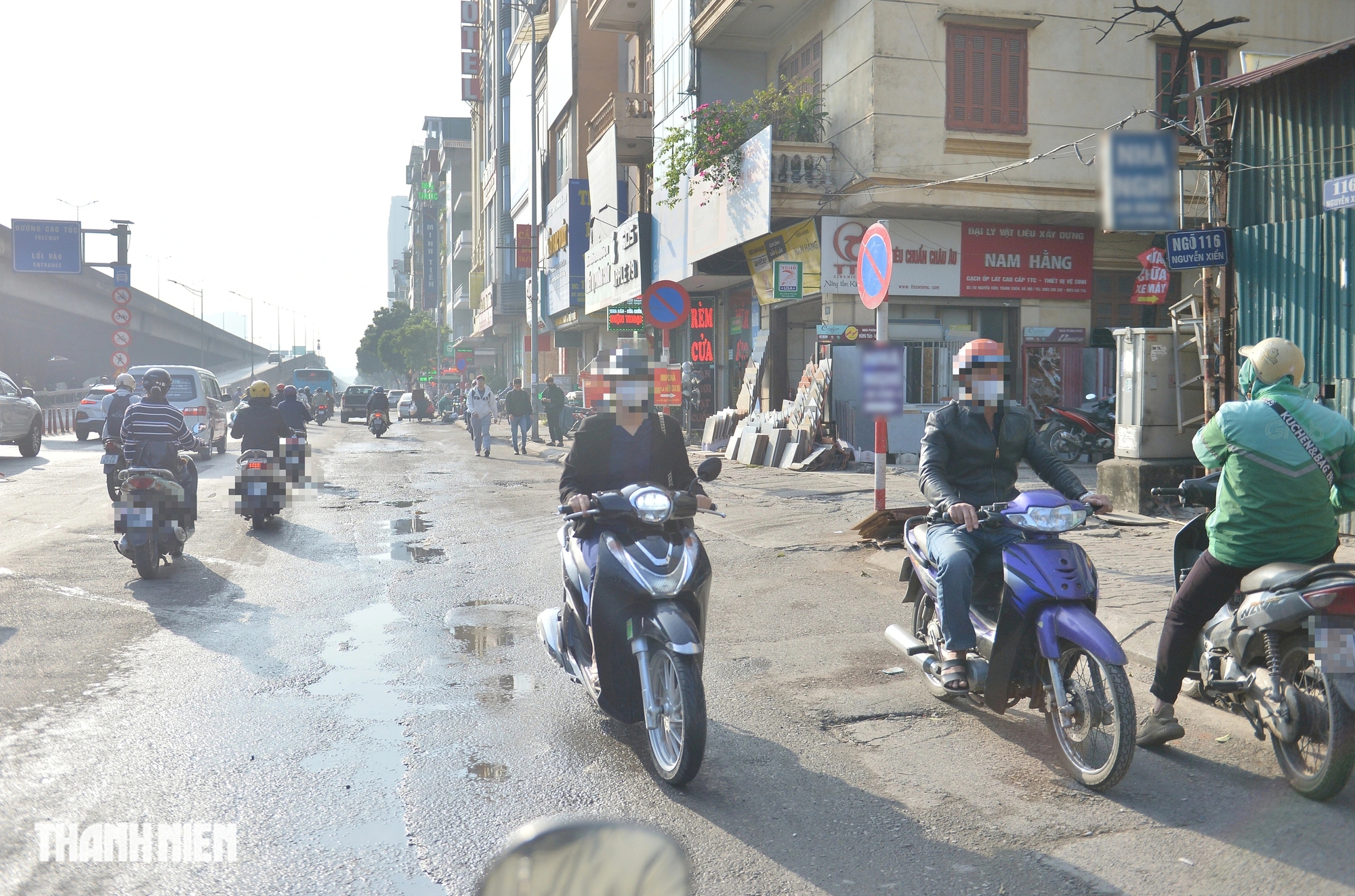 Hơn 1.800 camera AI soi khắp phố, xe máy vẫn nối đuôi nhau trên vỉa hè- Ảnh 7. Hơn 1.800 camera AI soi khắp phố, xe máy vẫn nối đuôi nhau trên vỉa hè- Ảnh 7.